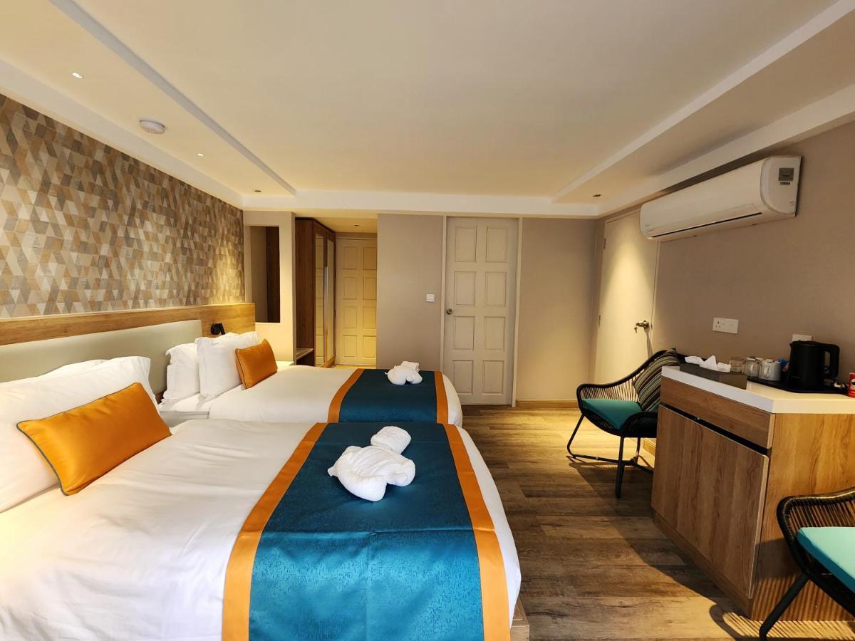 Zo Amalthea Hotel 4*
