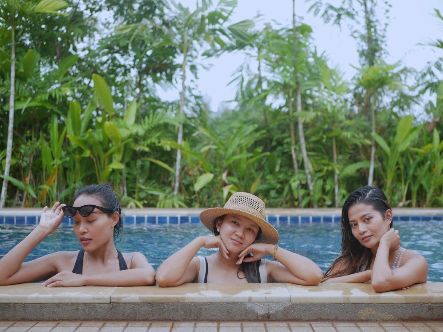 Pool Bor Saen