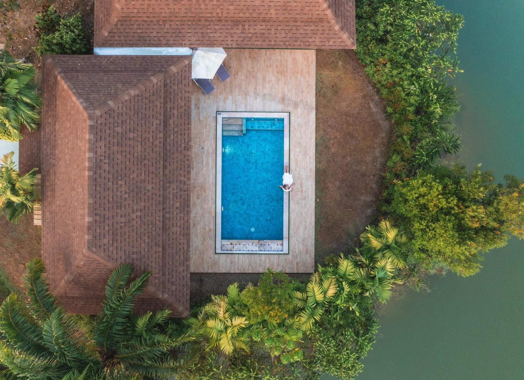 Resort Pool Bor Saen