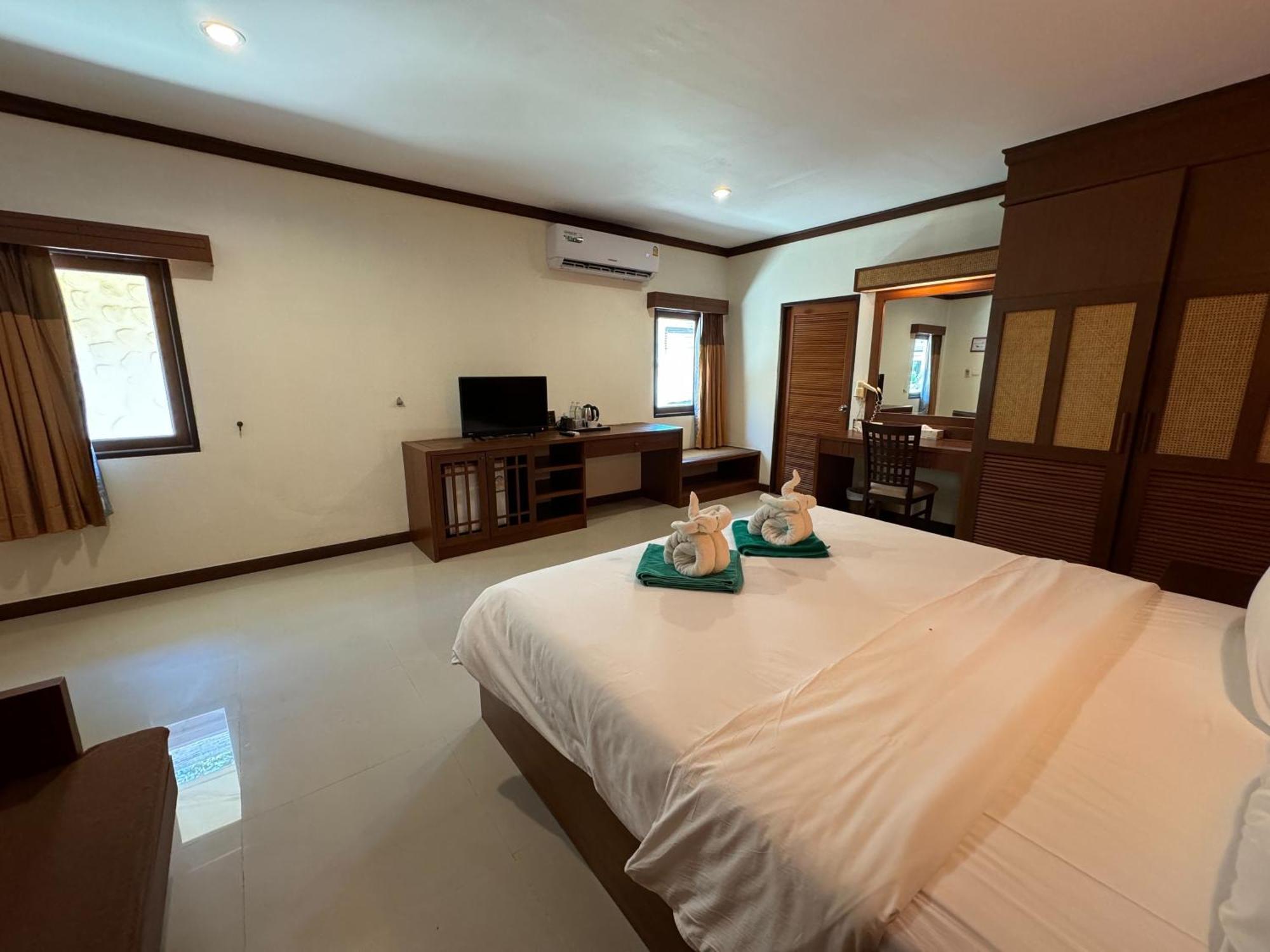 At Lanta Hotel 4*