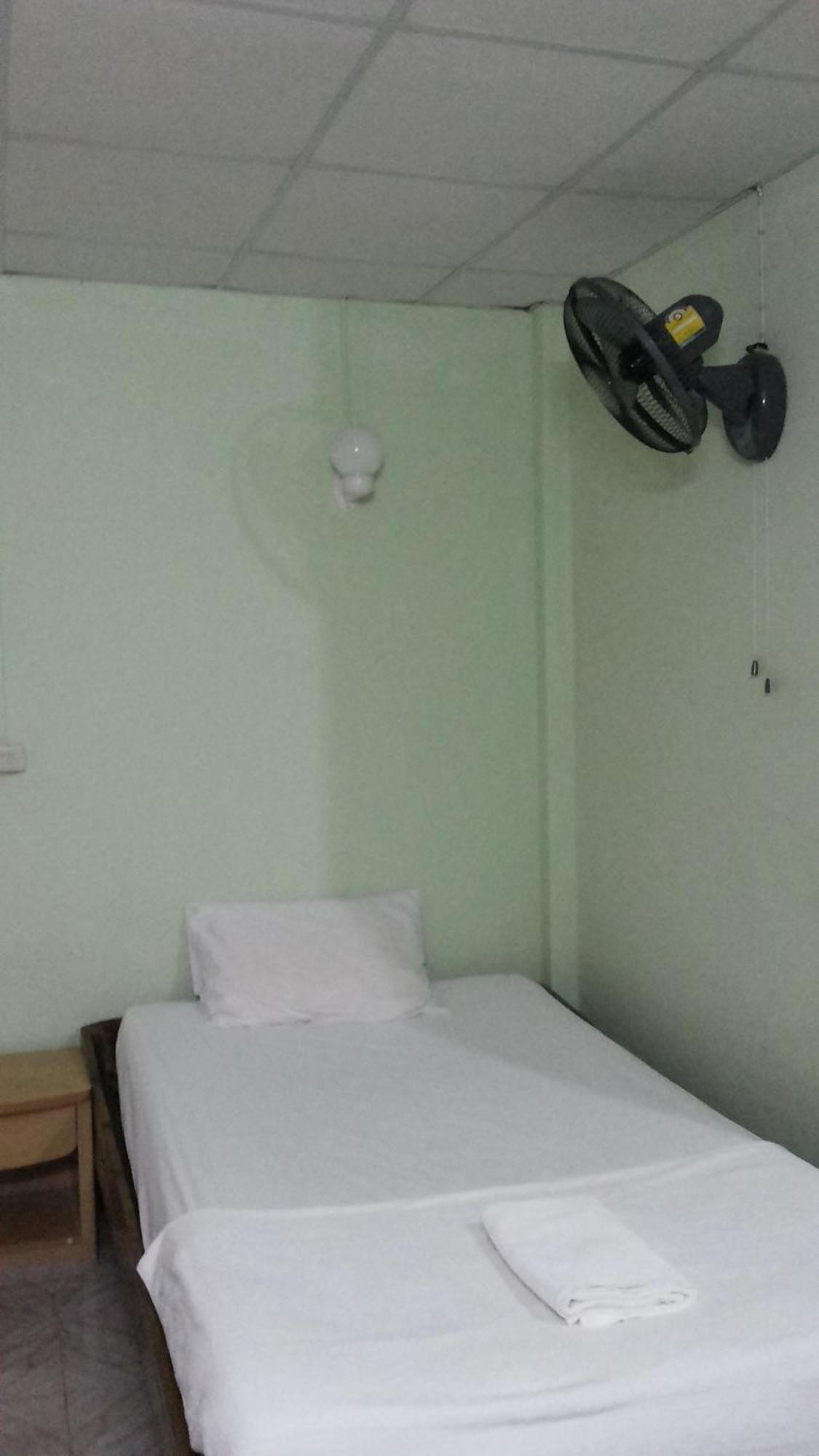 Lovely Lanta Resort
