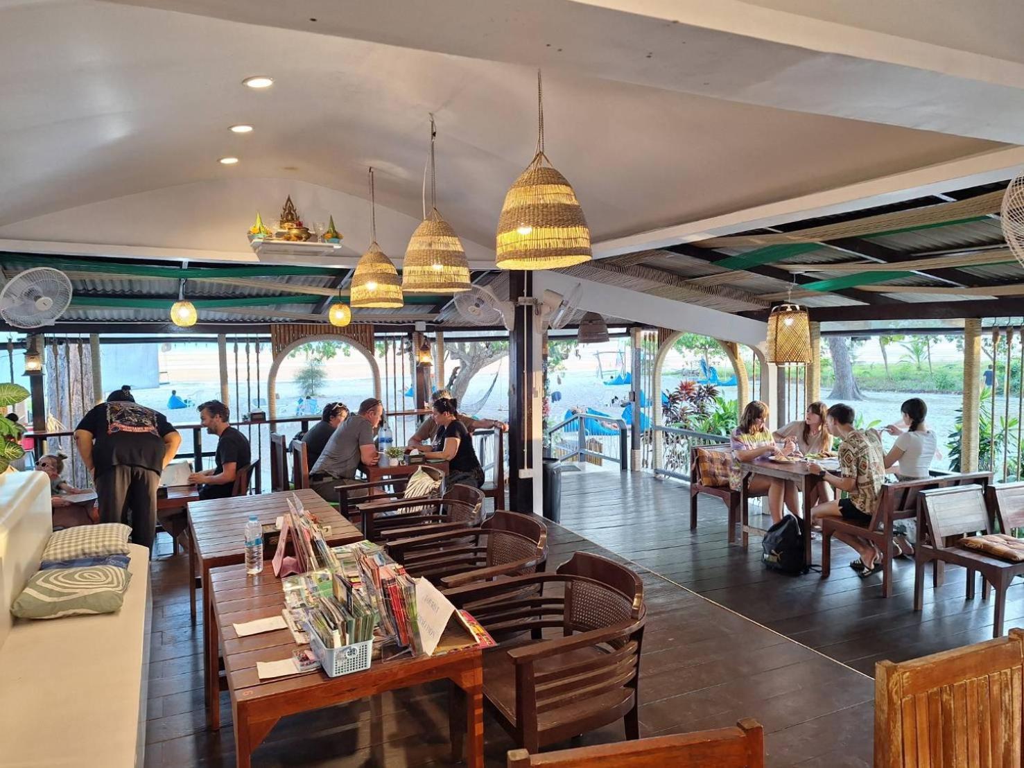 Resort Pan Beachfront Krabi