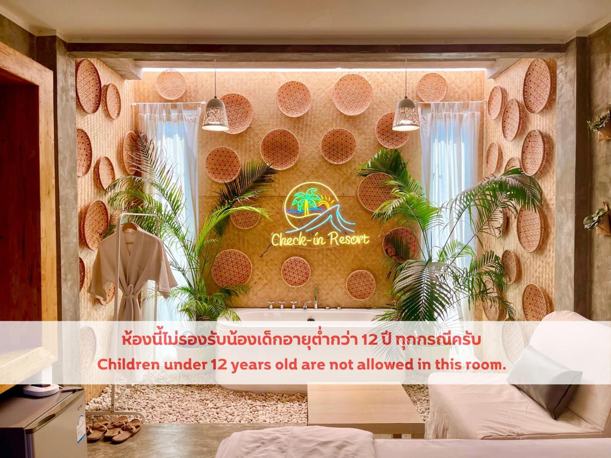 Hotel Check-in Ko Lan