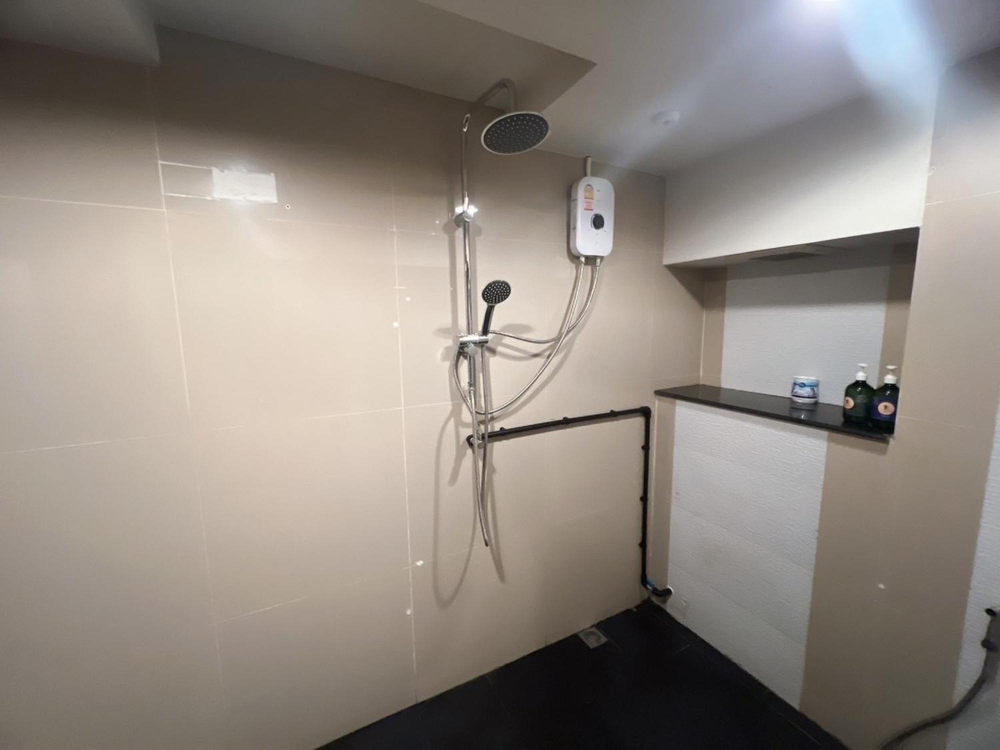 De Lux Bangkok Hotel 4*