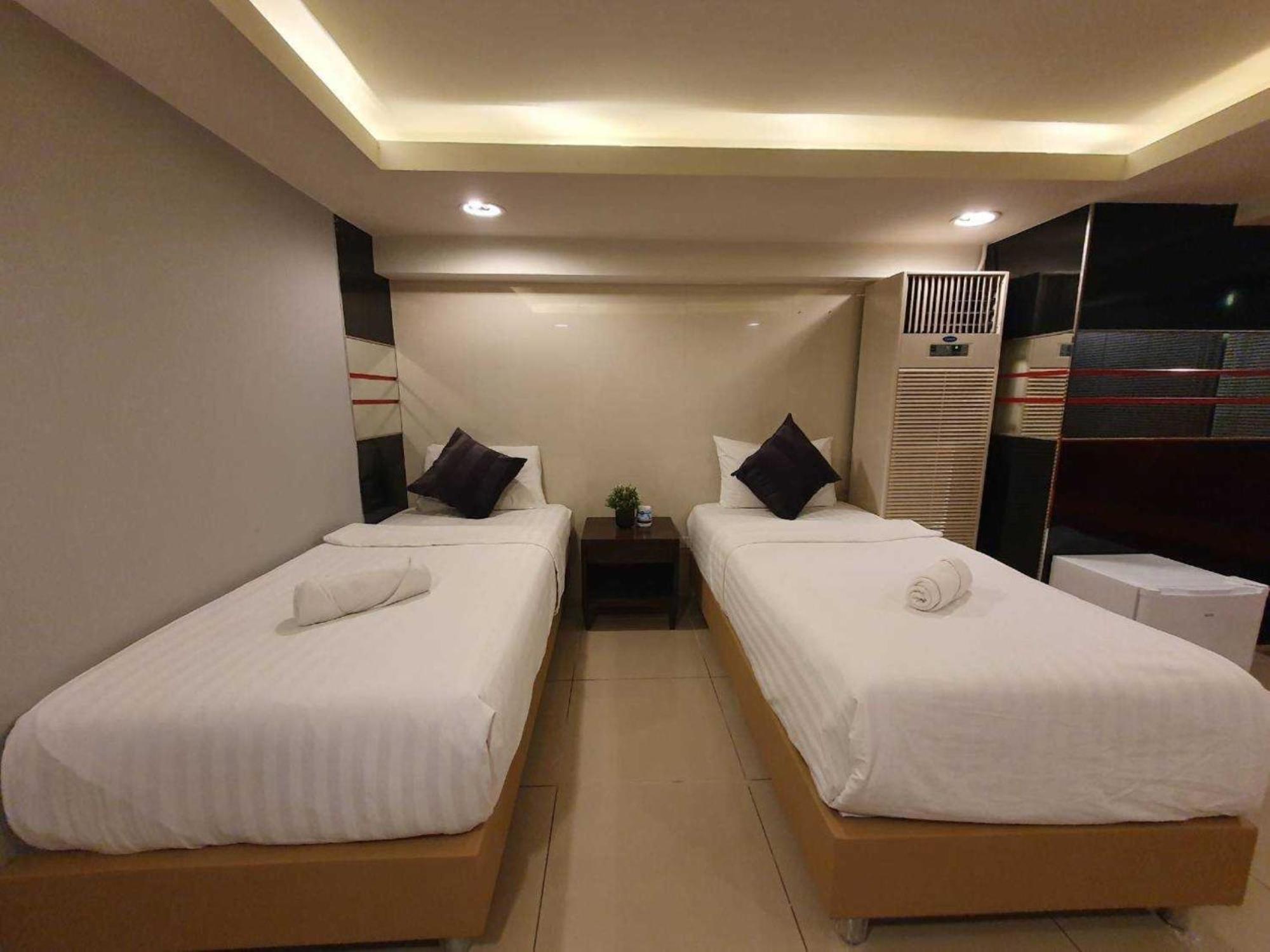 Hotel De Lux Bangkok