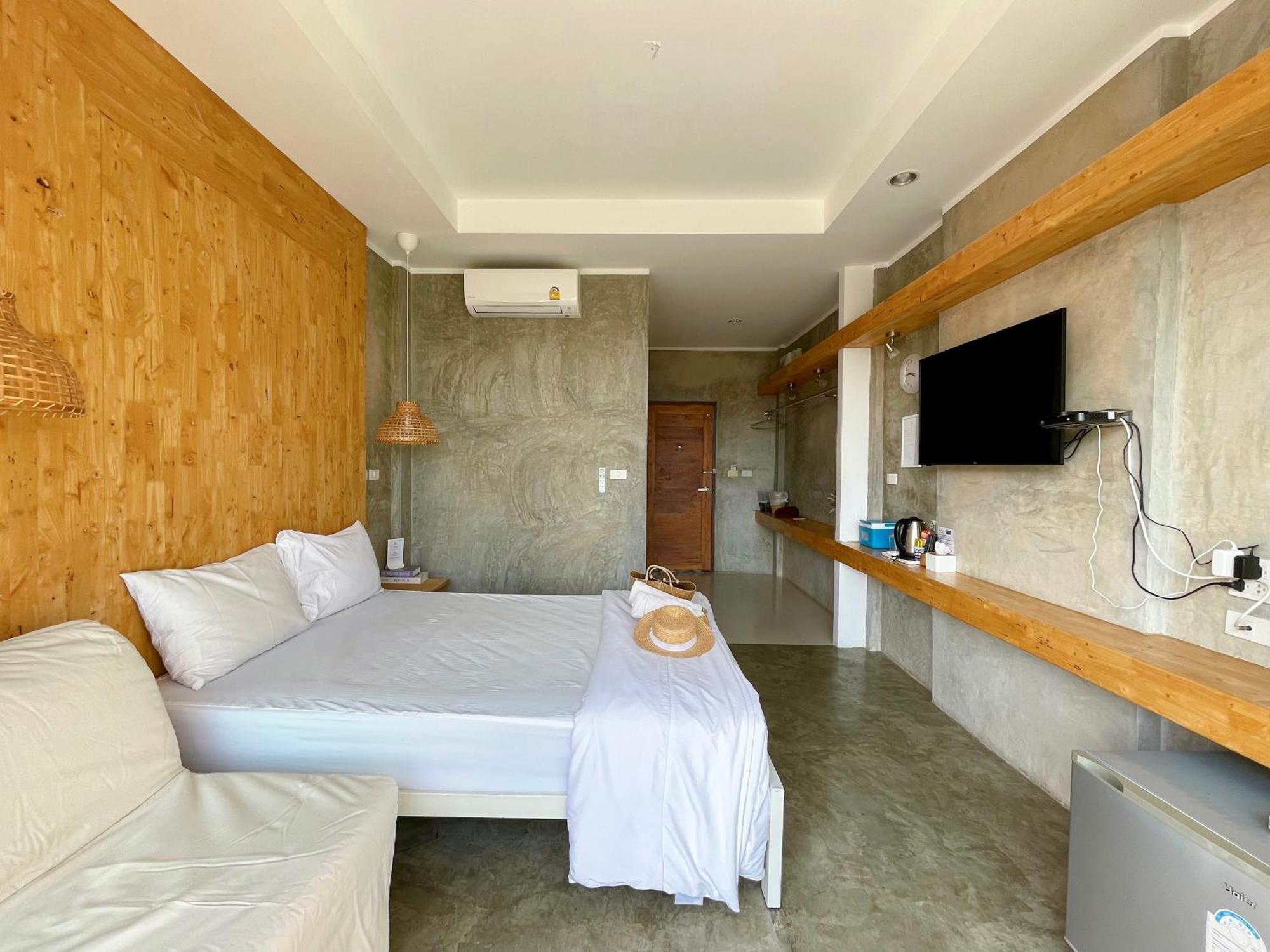Check-in Hotel Ko Lan