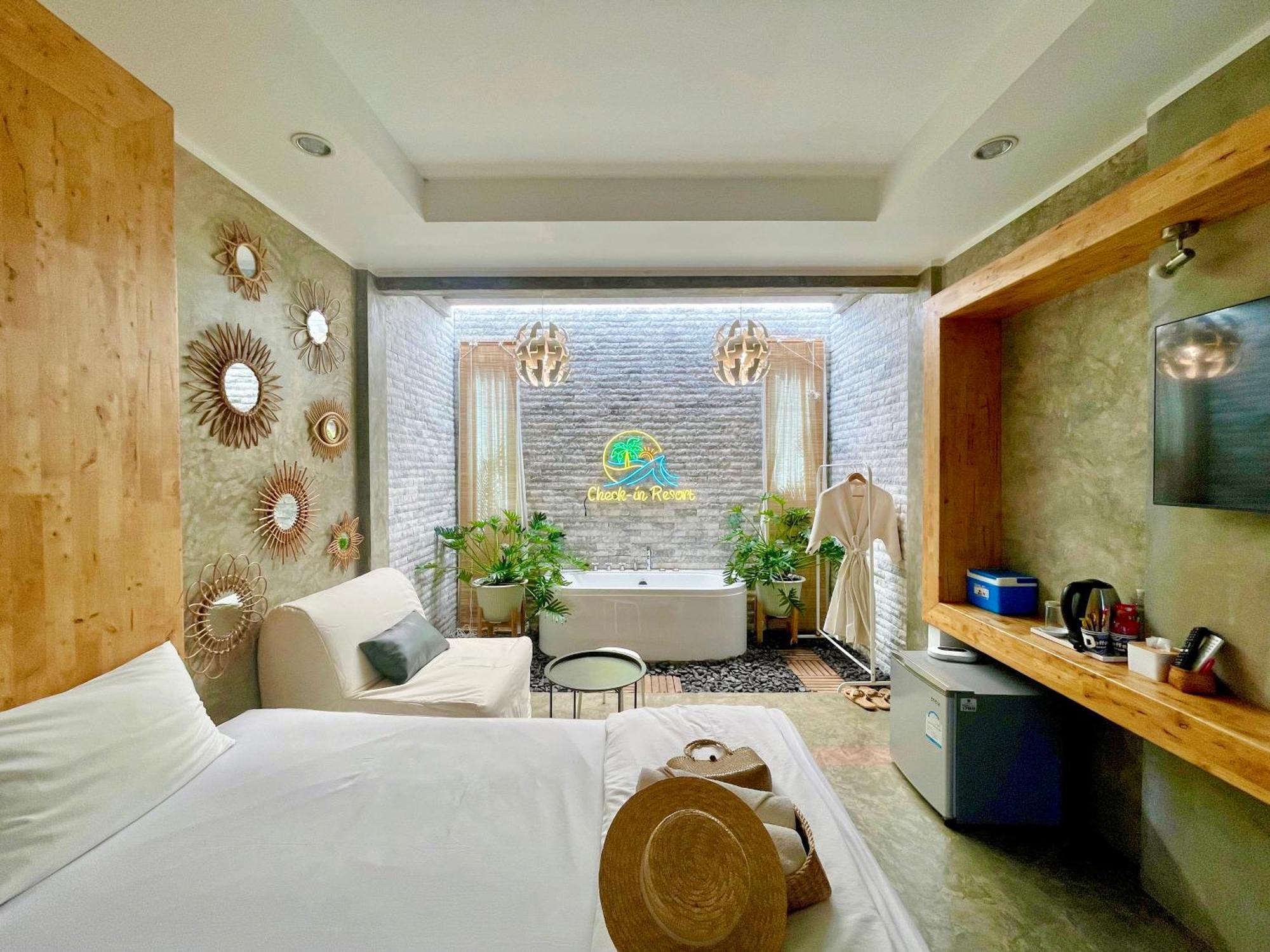 Check-in Hotel Ko Lan