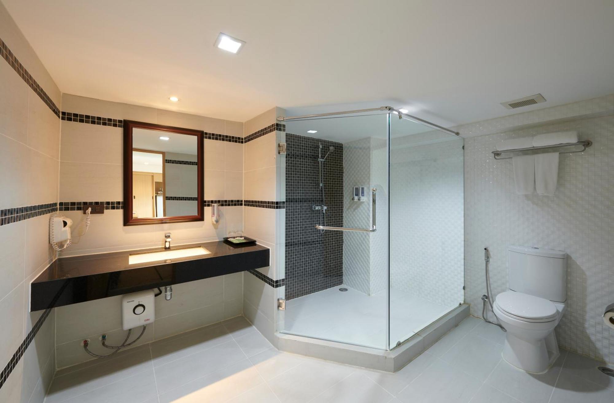 Adelphi Hotel Pattaya