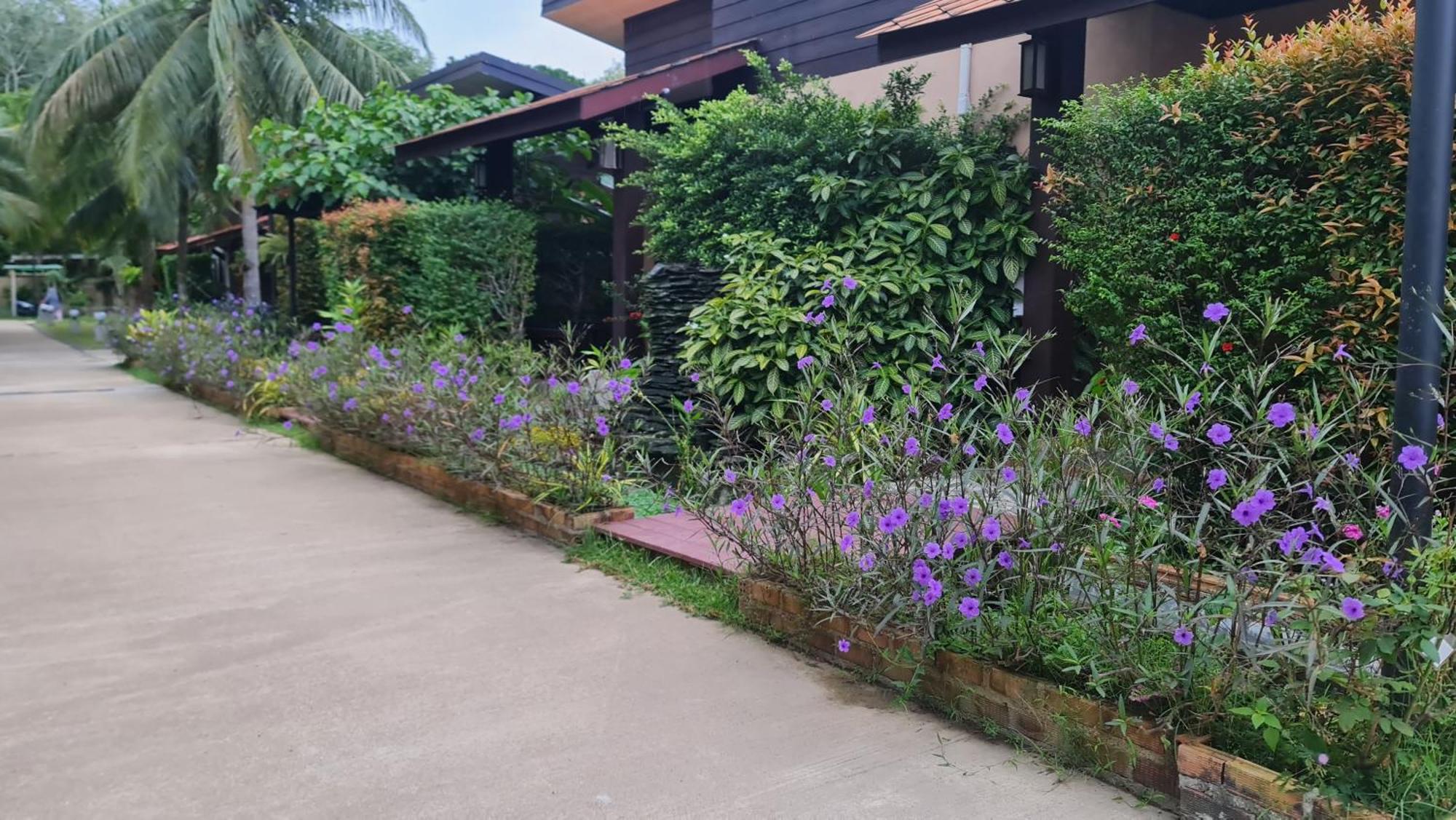 Baan Suan Rim Klong Resort 3*