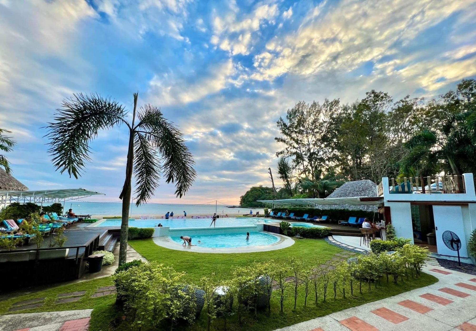 Resort Twin Bay 3*