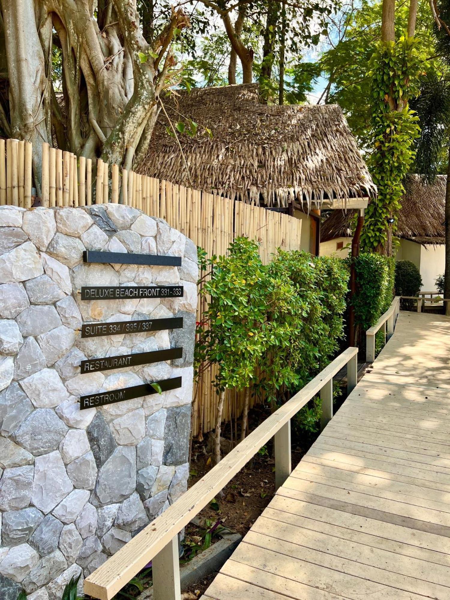Twin Bay Resort