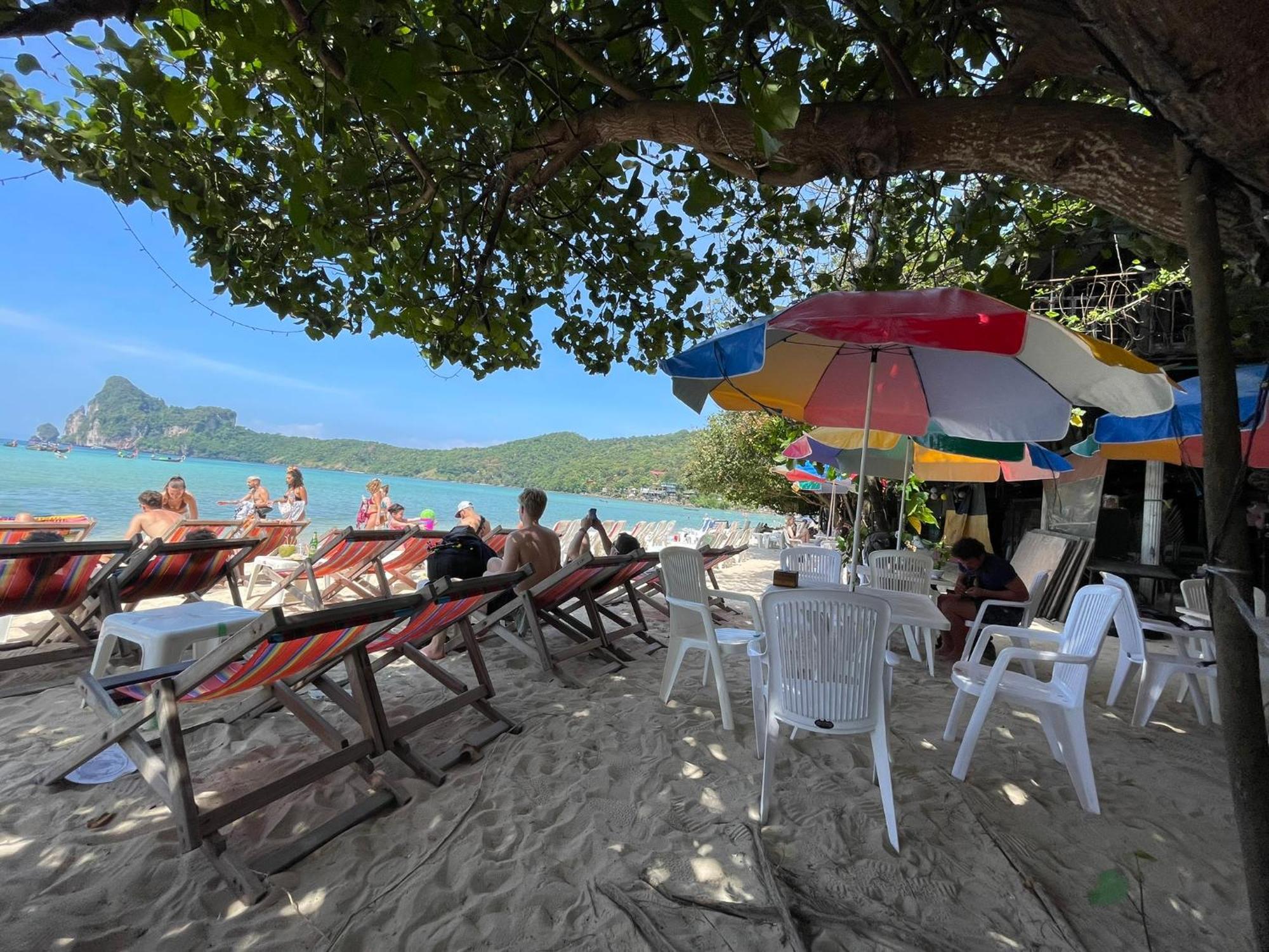 Twin Palms Albergue *