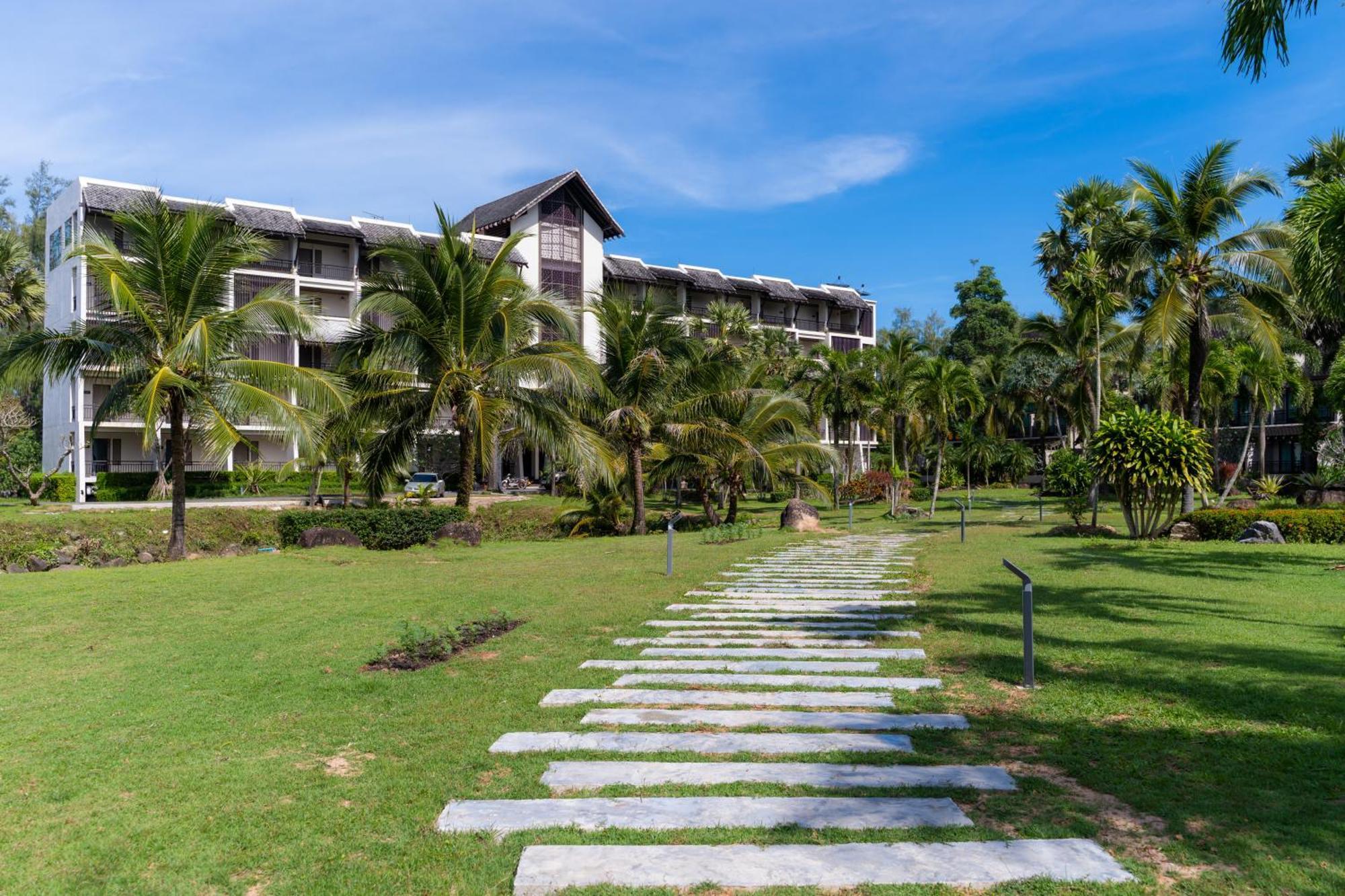 Resort The Hotspring & - Sha Extra 5*
