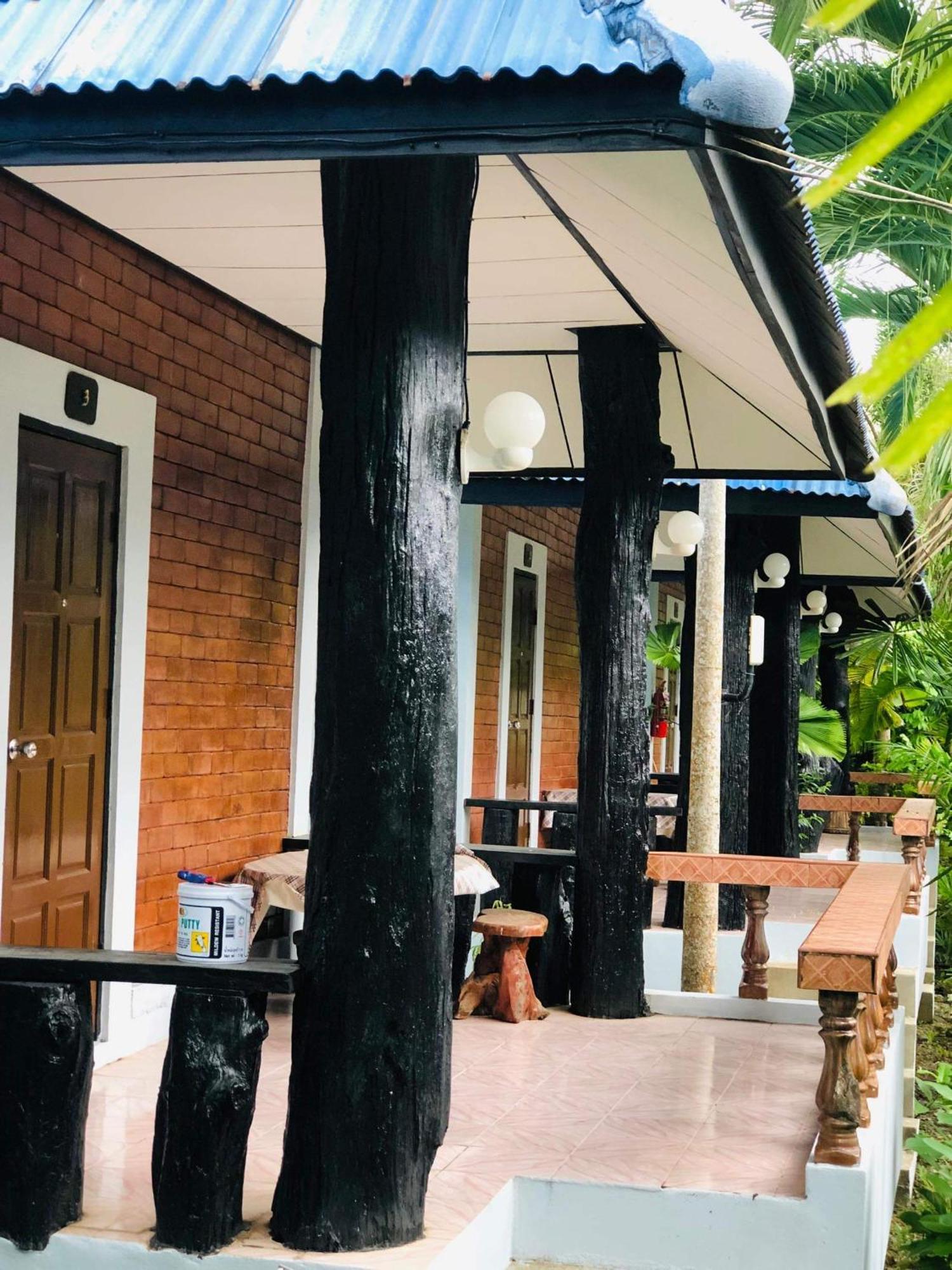 Lovely Lanta Resort *