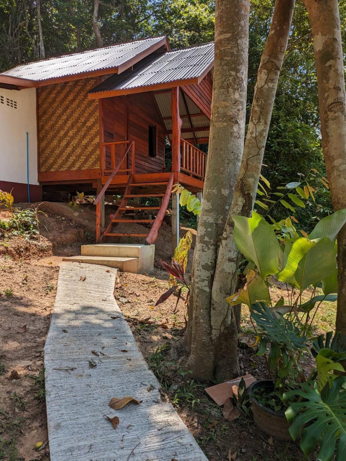 Cha Cha Resort Koh Jum