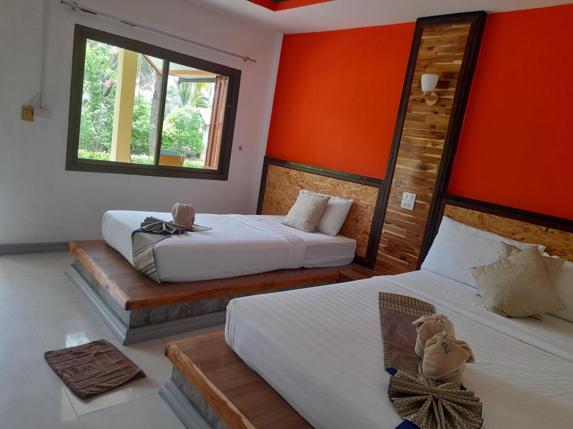 Lanta Emerald Hotel 3*