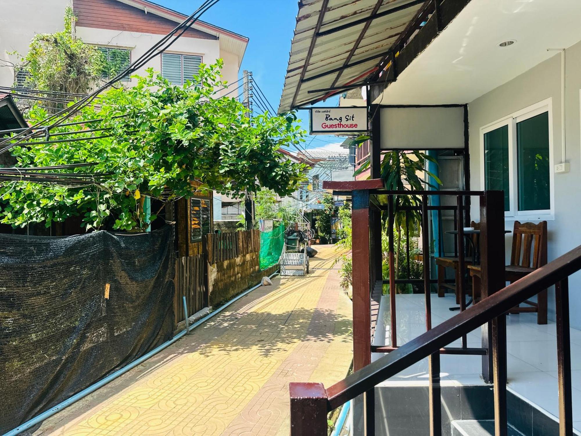 Bang Sit Guest house