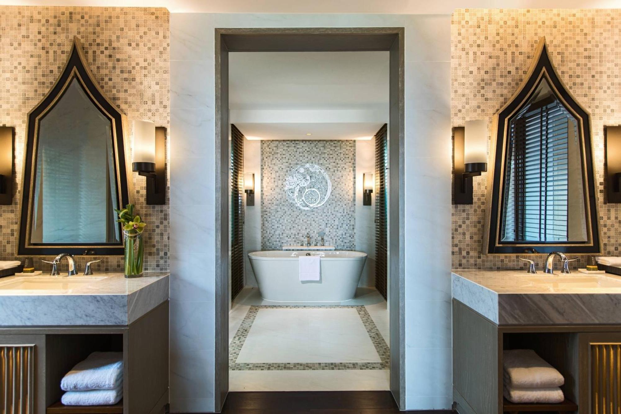 Resort Phuket Marriott And Spa, 5*