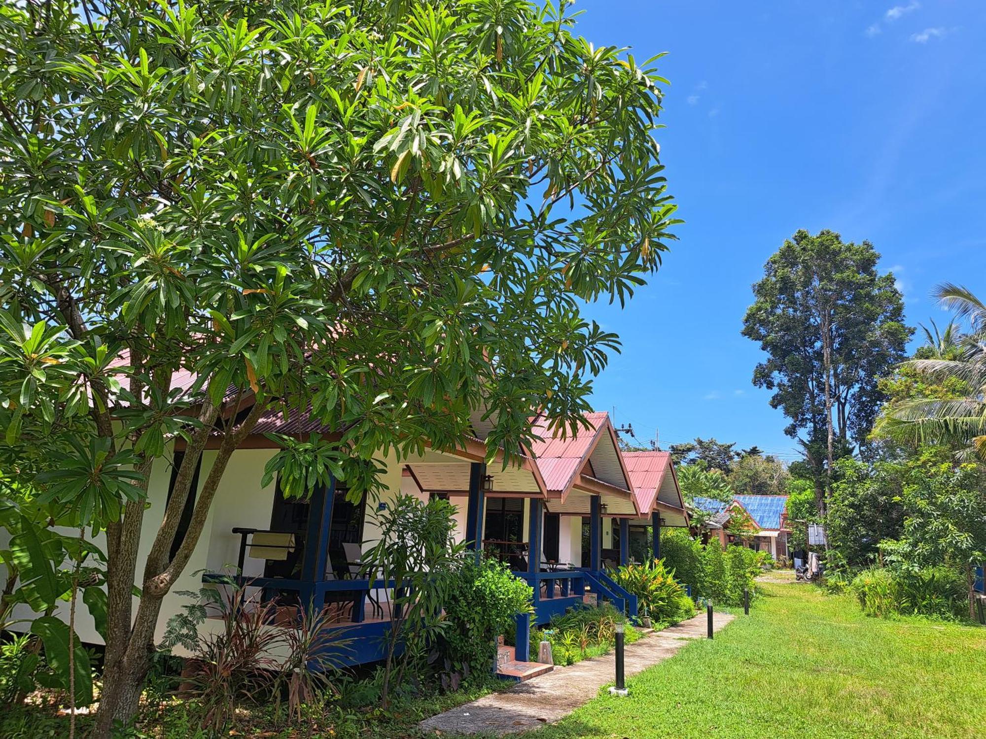 The Blue Gecko Resort *