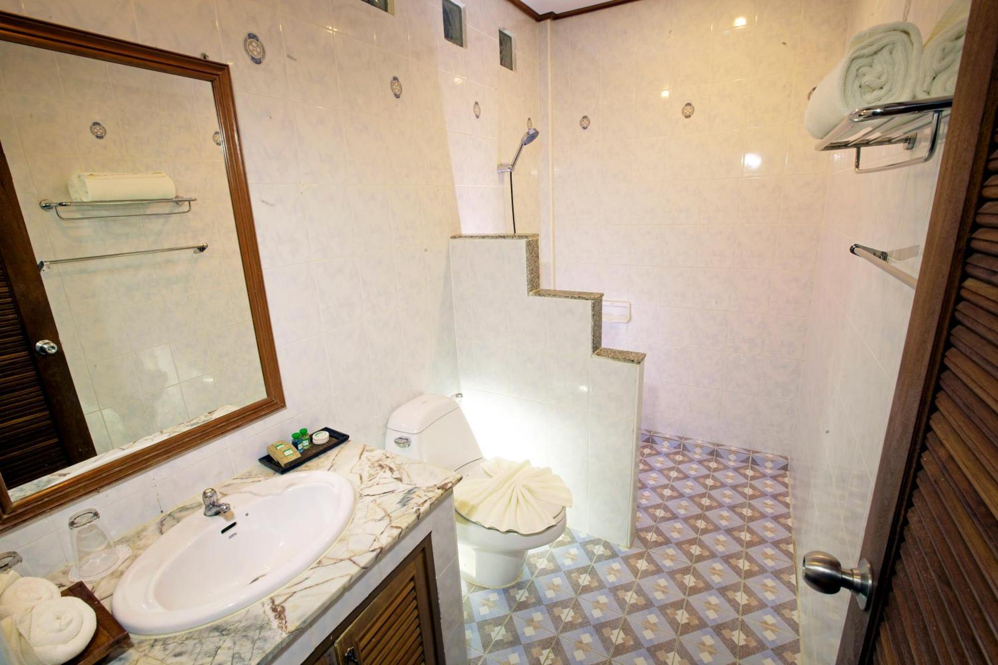 Smile House - Fisherman Village Resort 3*