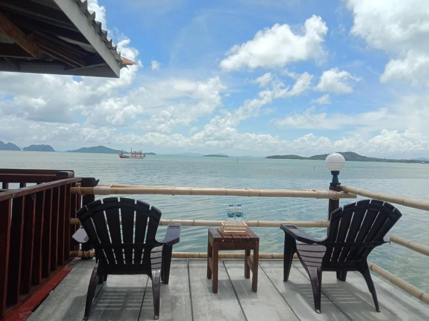 Guest house Navareeya House Seaview
