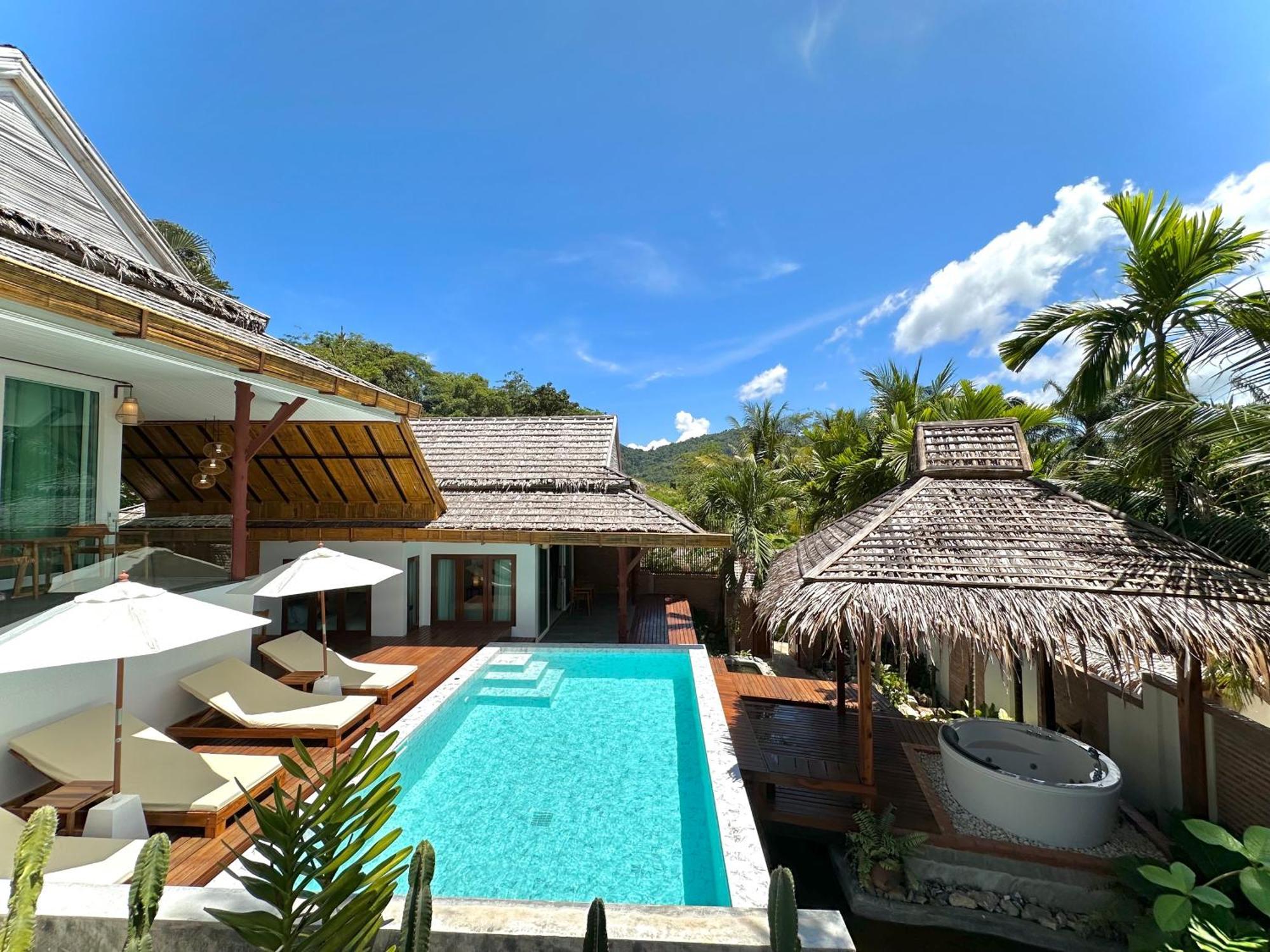 Baan Phuvara Retreat - Romantic Jacuzzi Mountain View Guest house Ao Nang