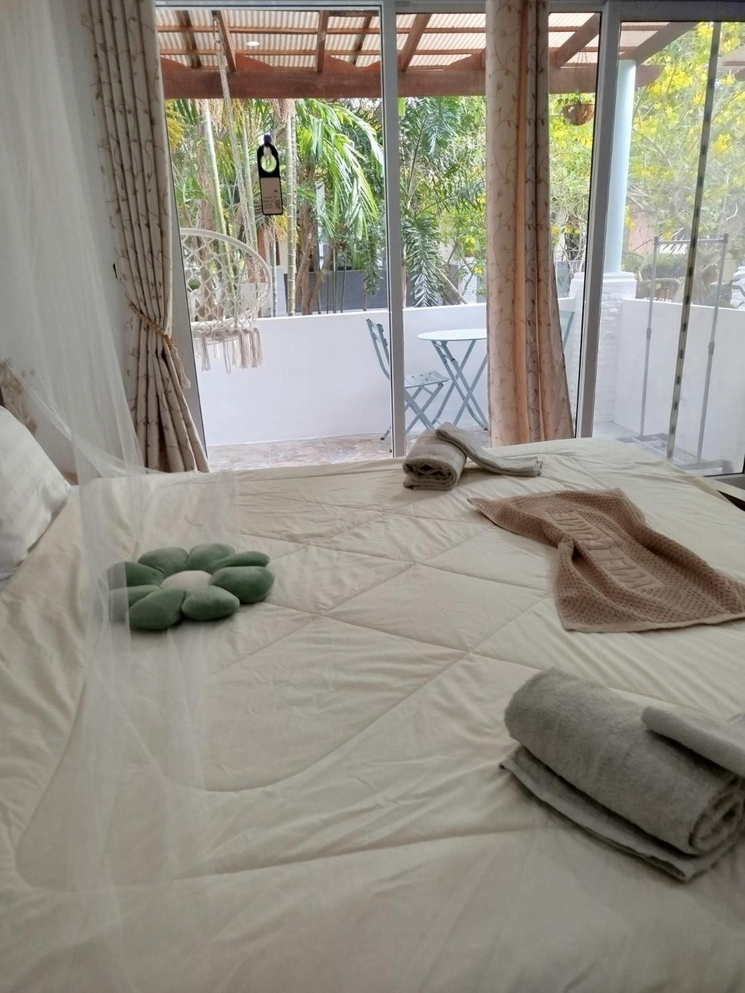 Luana Resort *