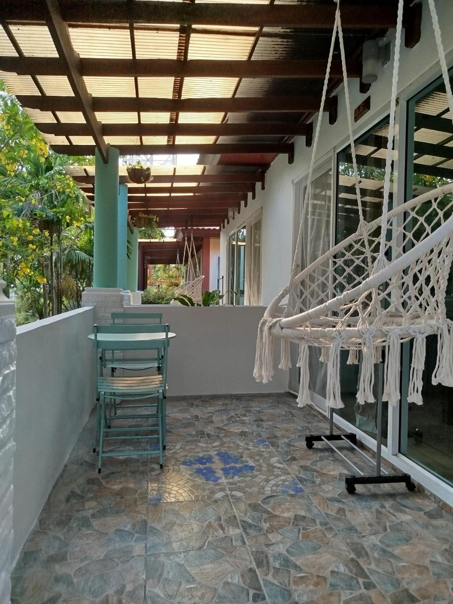 Luana Resort *