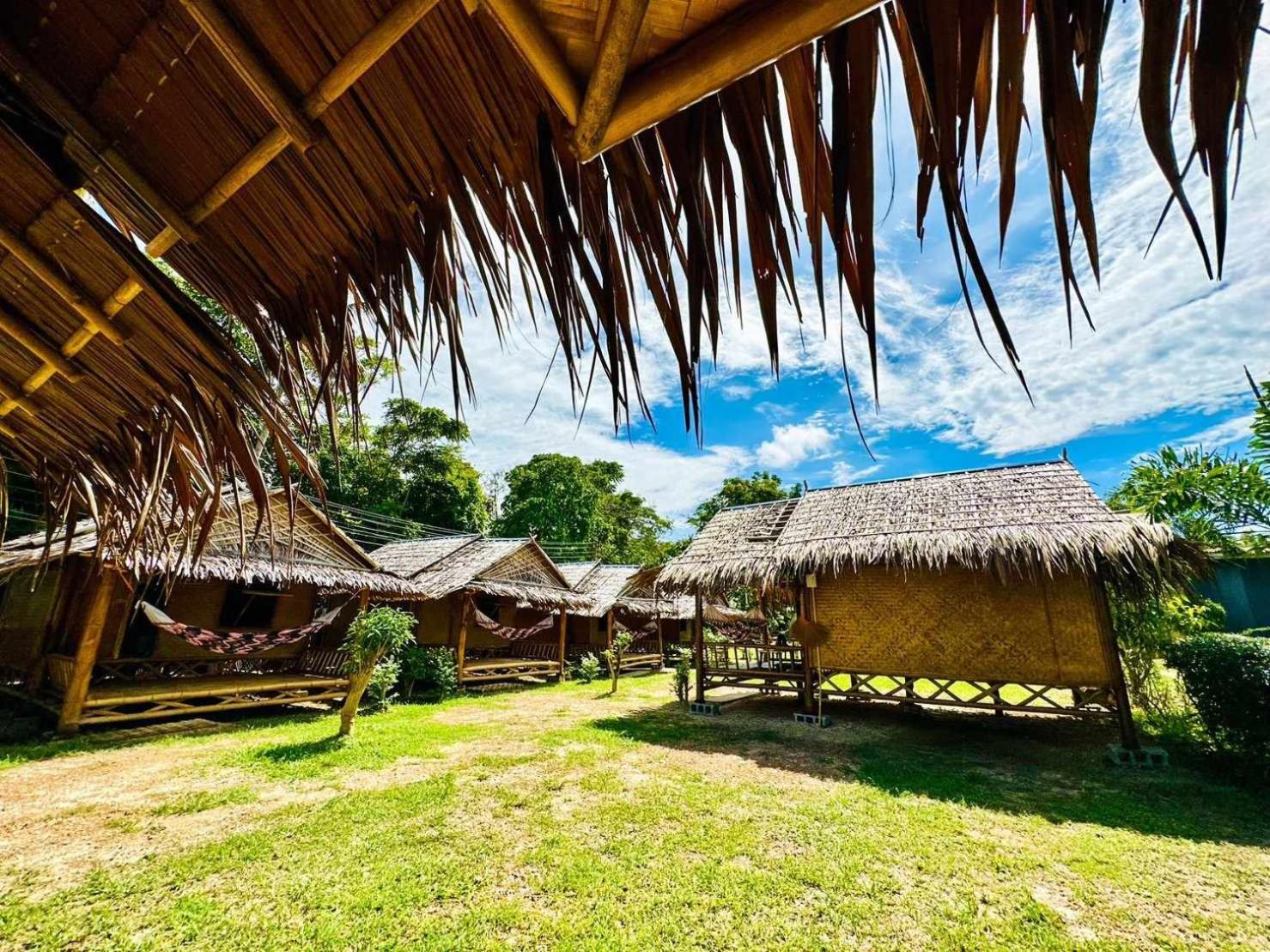 Resort Check In Lanta