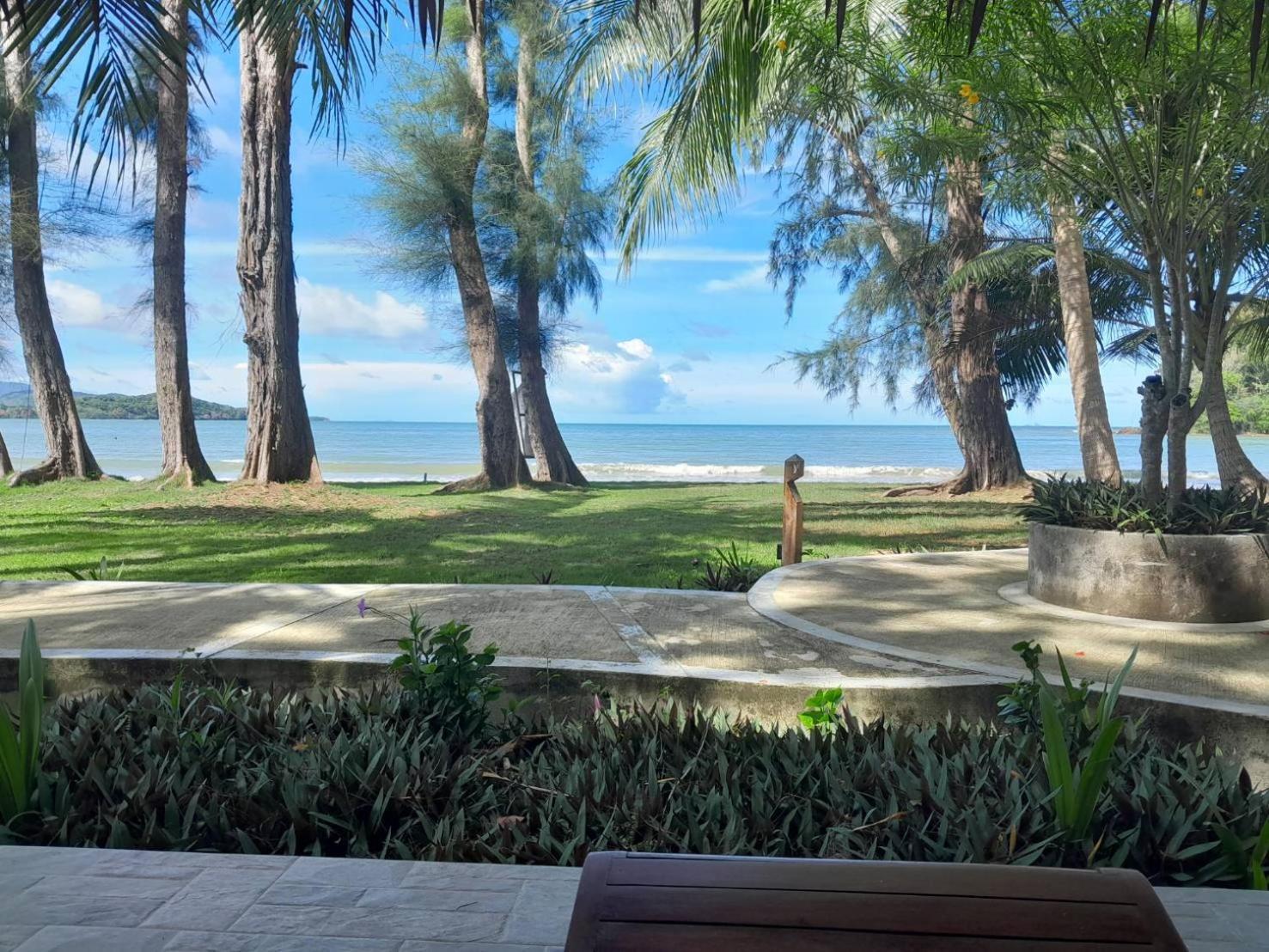 Twin Bay Resort 3*