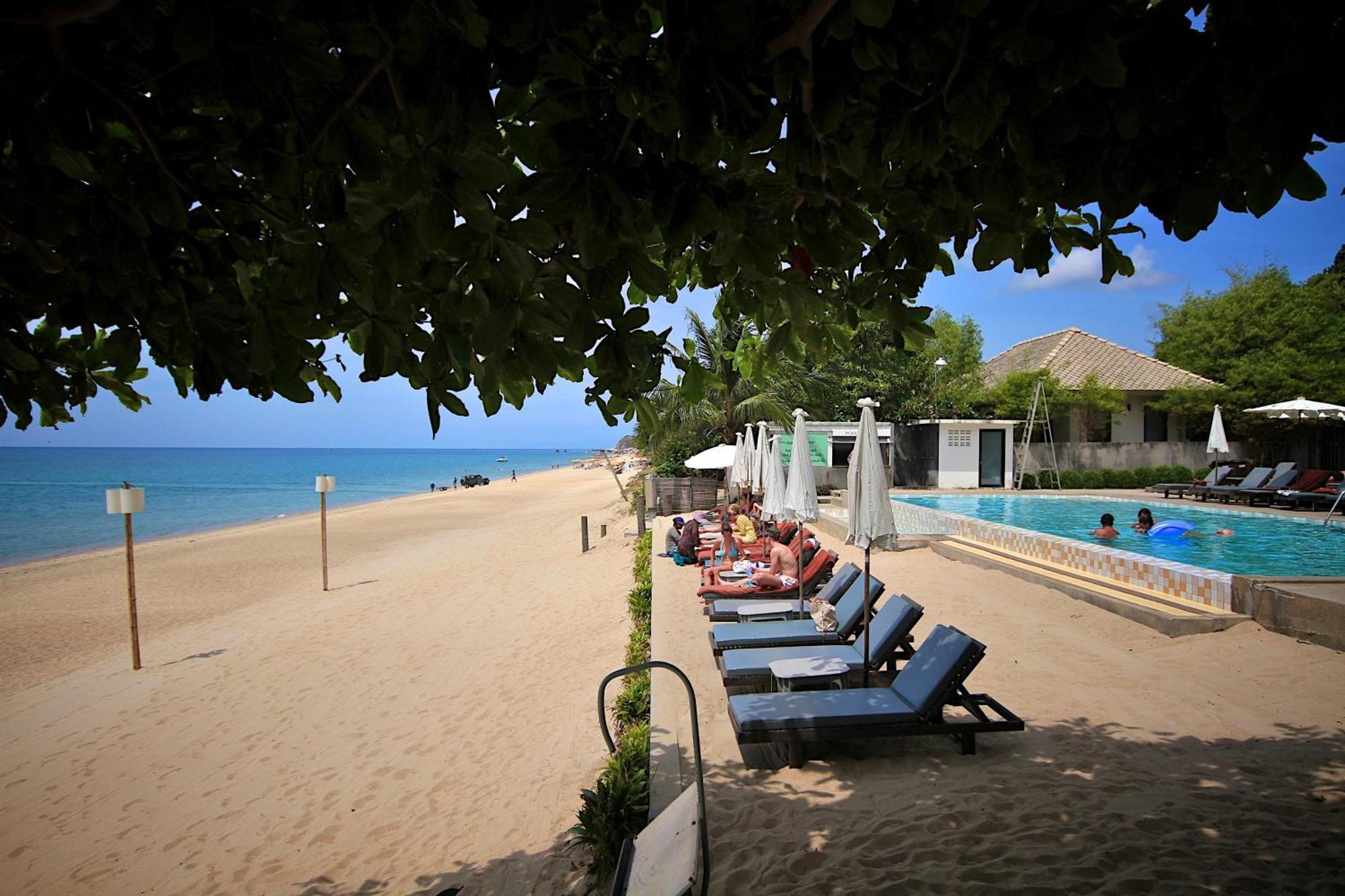 The Hive Resort 3*