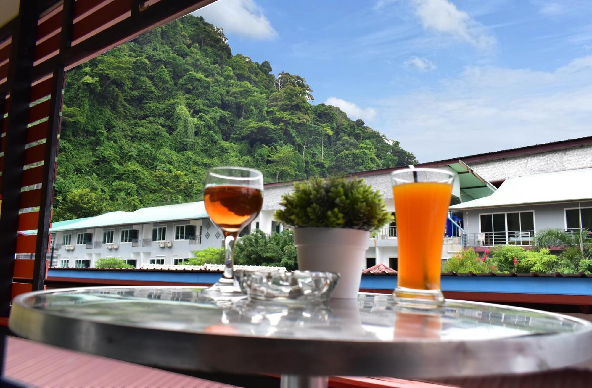 Hotel Chongkhao Resort- Island Phi Phi Don