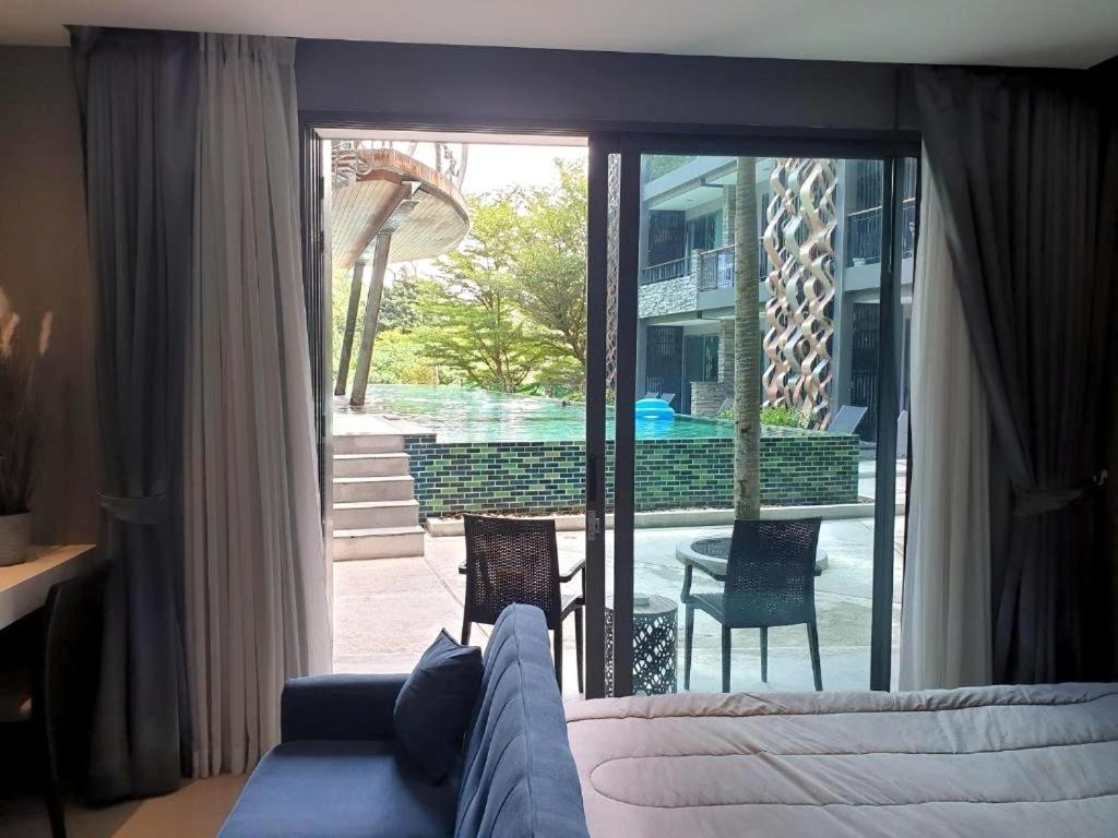 Private At Emerald Terrace Apartamento