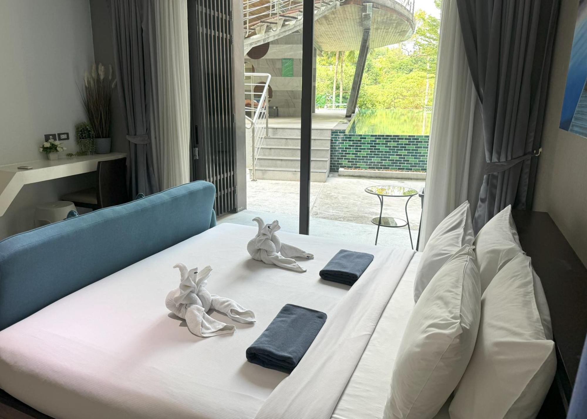Private At Emerald Terrace Apartamento