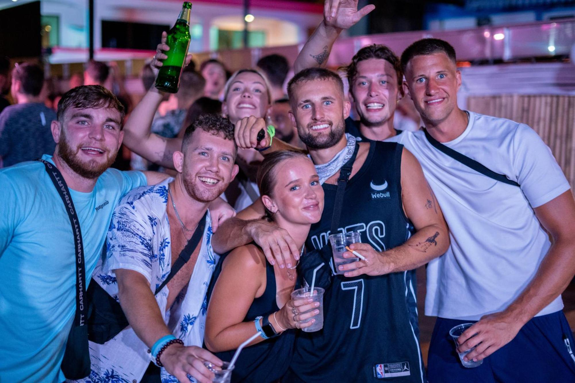 Hostel Base Party Ao Nang
