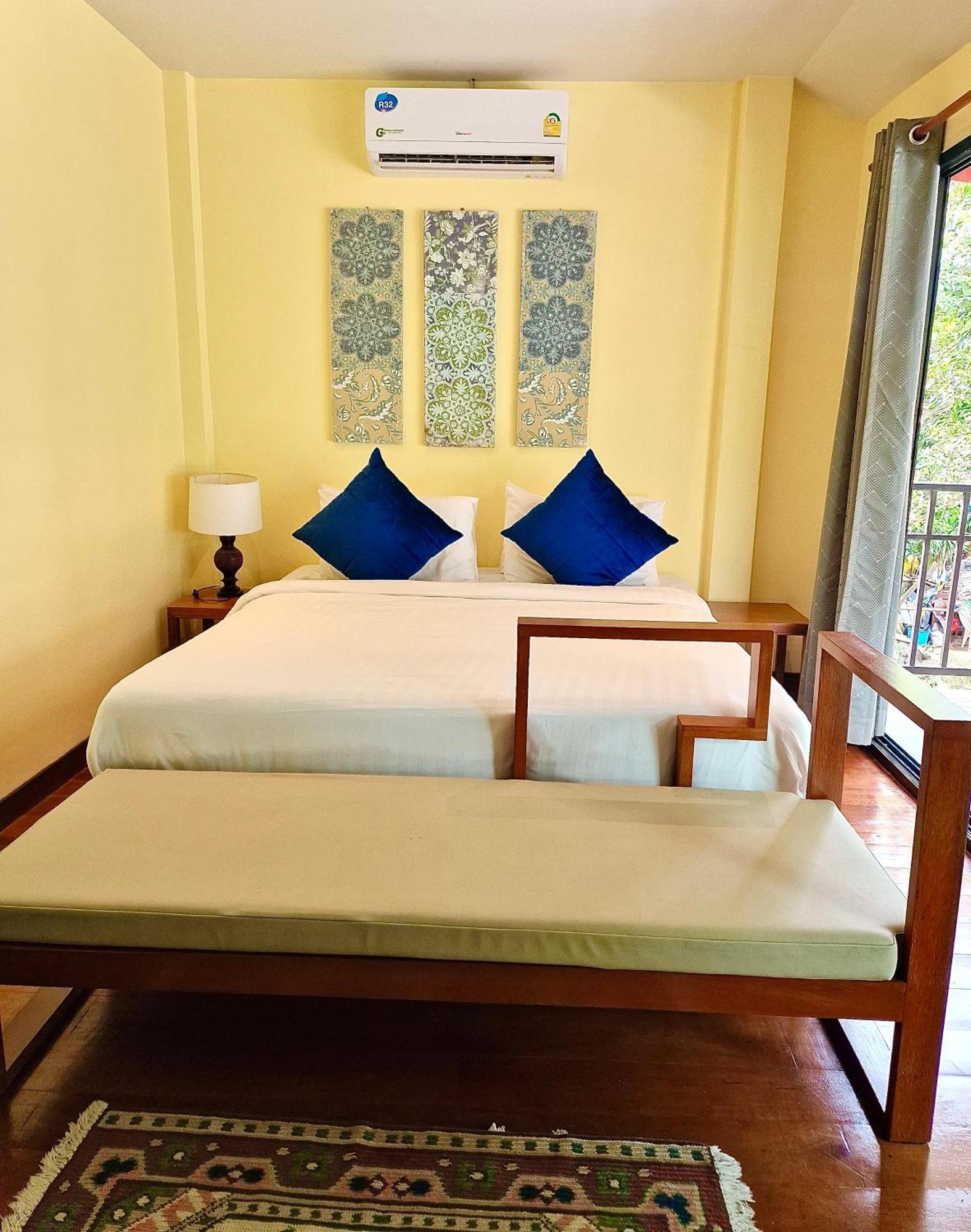 Resort Cinnamon