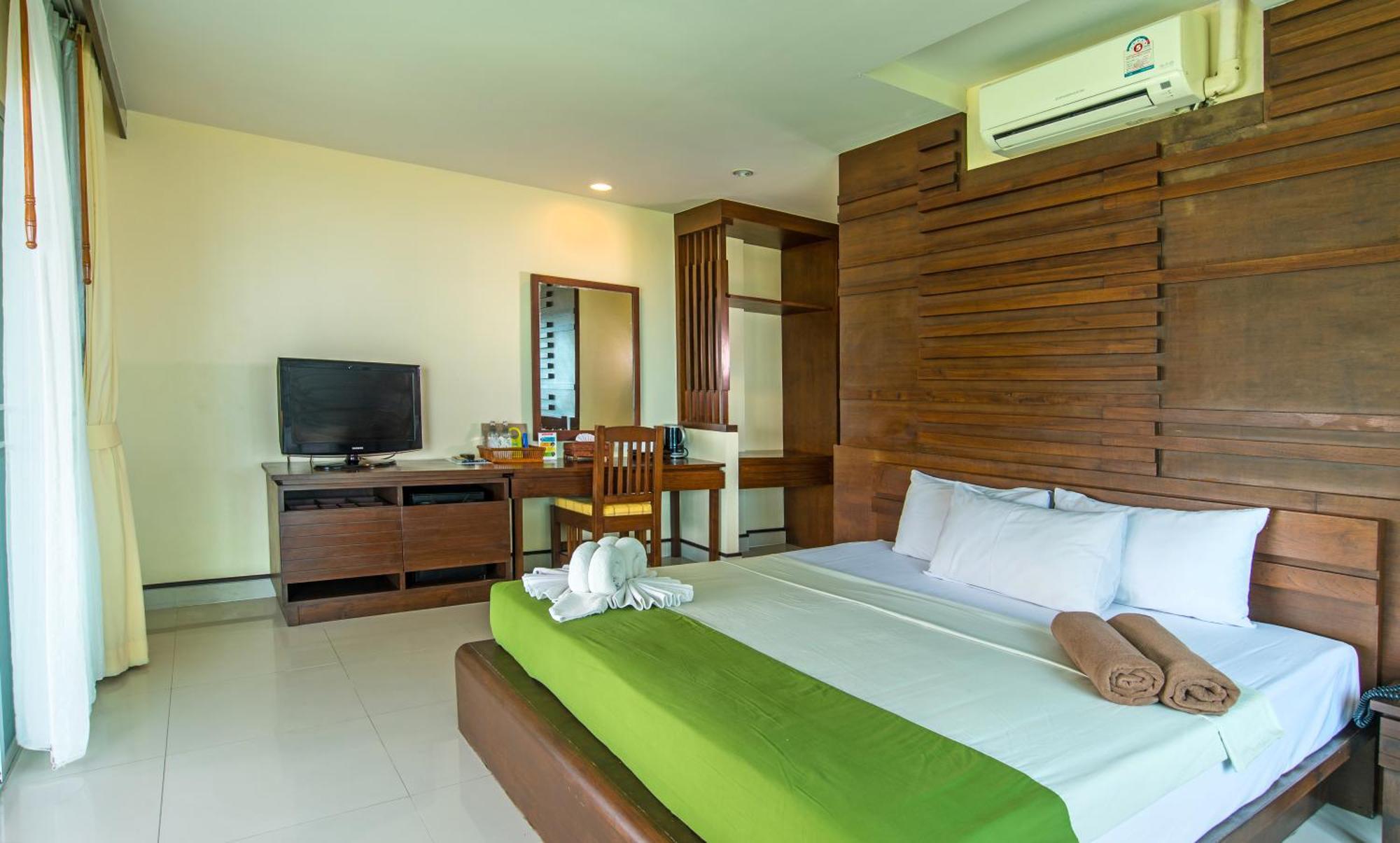 Lanta Pura Resort-sha Extra Resort
