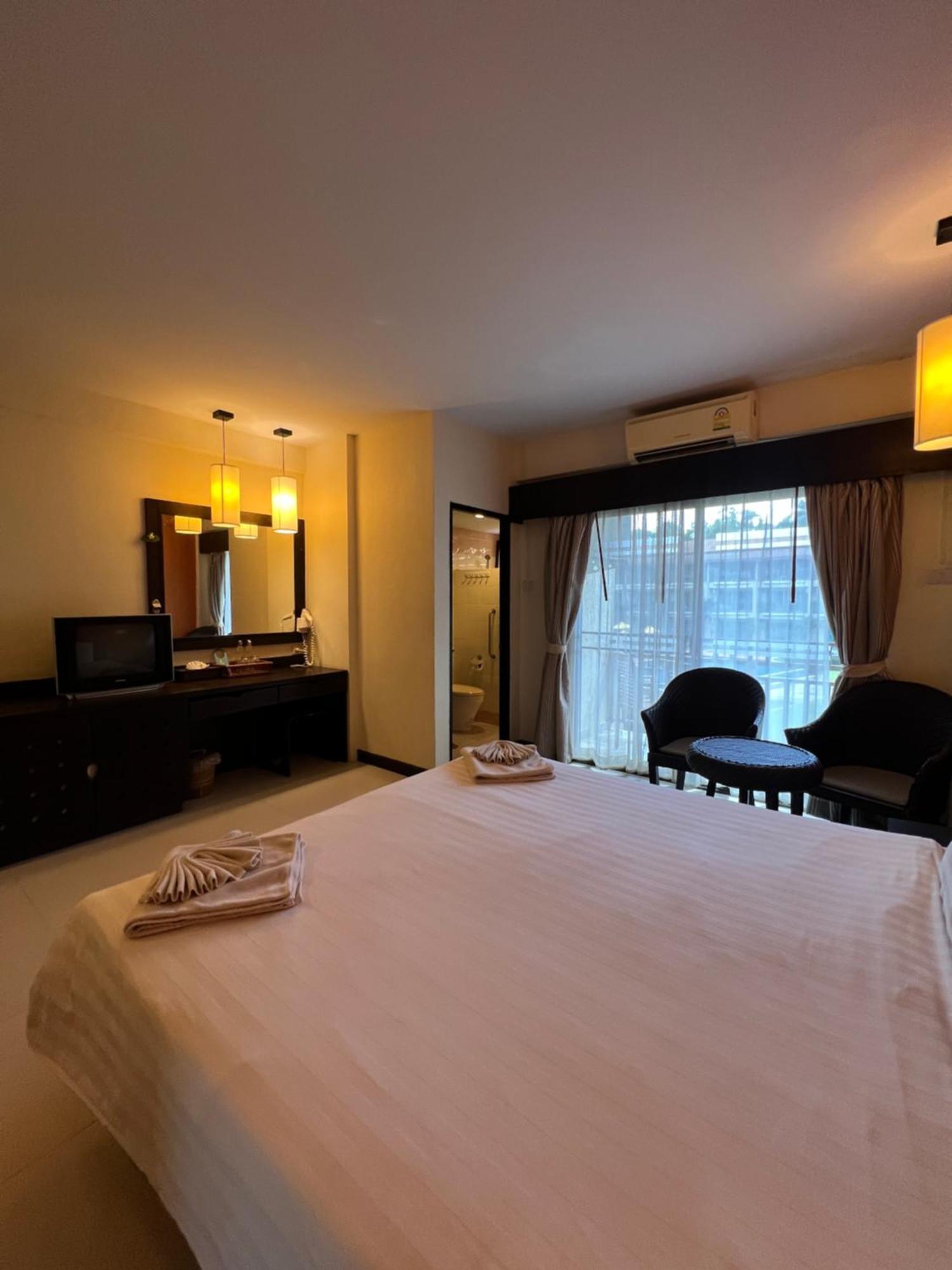 Lanta Pura Resort-sha Extra Resort