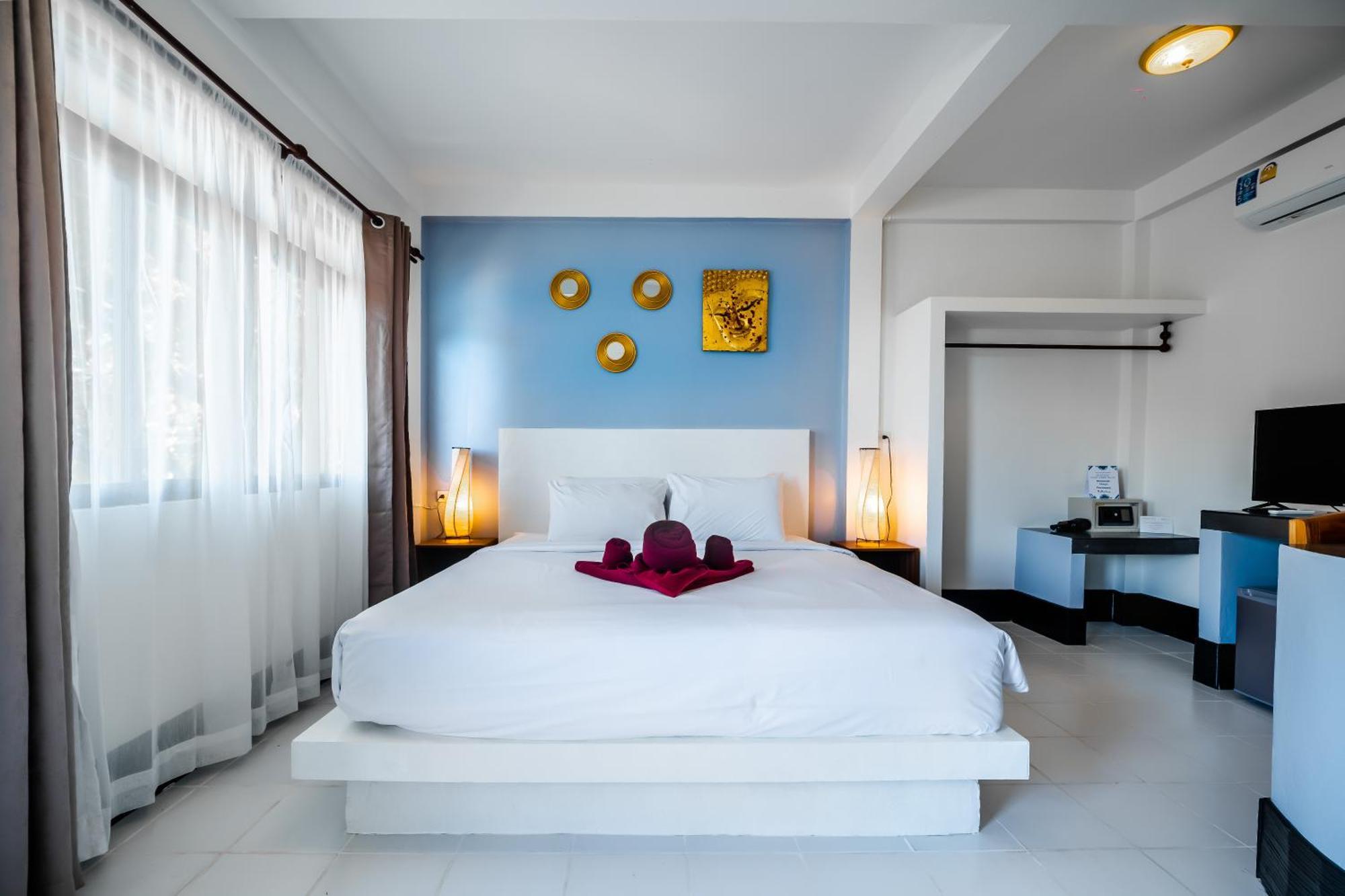 Crystal Bay 3*