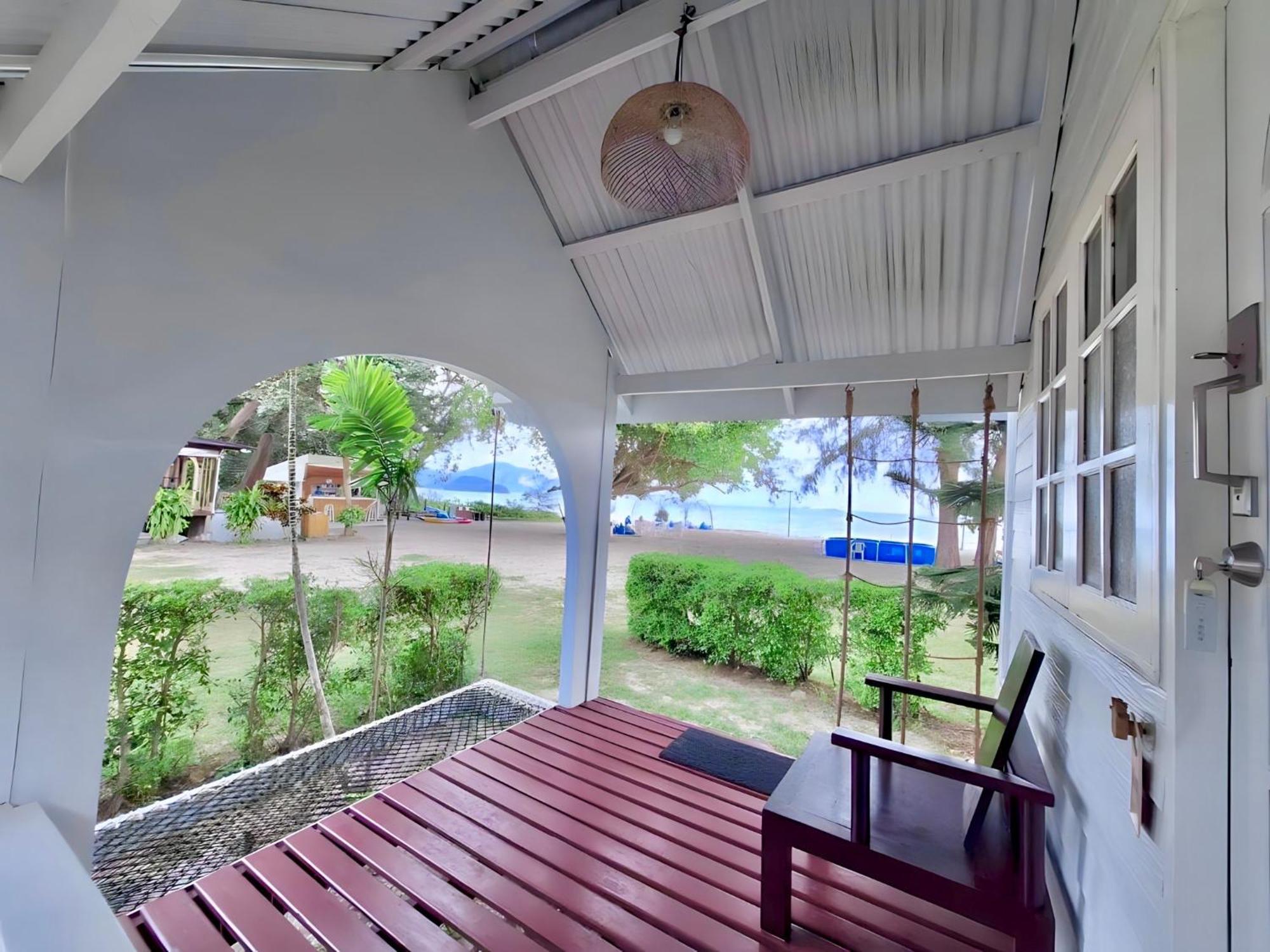 Pan Beachfront Krabi Resort 3*