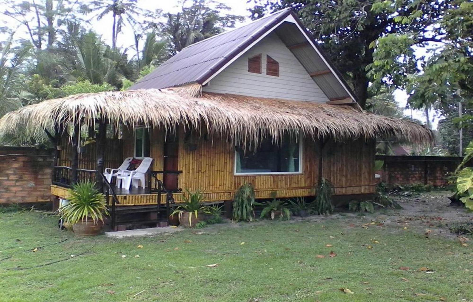 Lanta Sunny House Resort