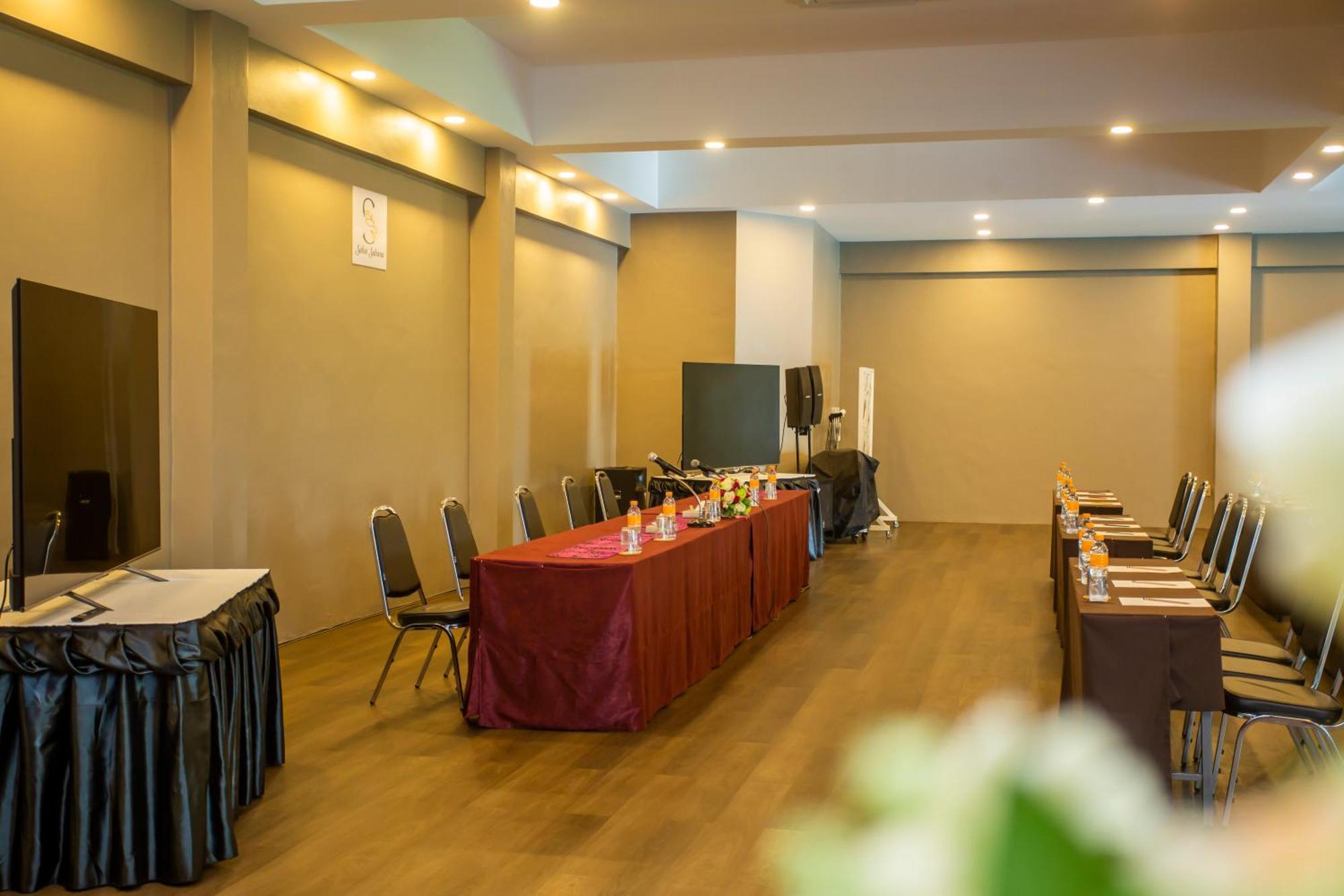 Hotel Sabai Sabana 4*