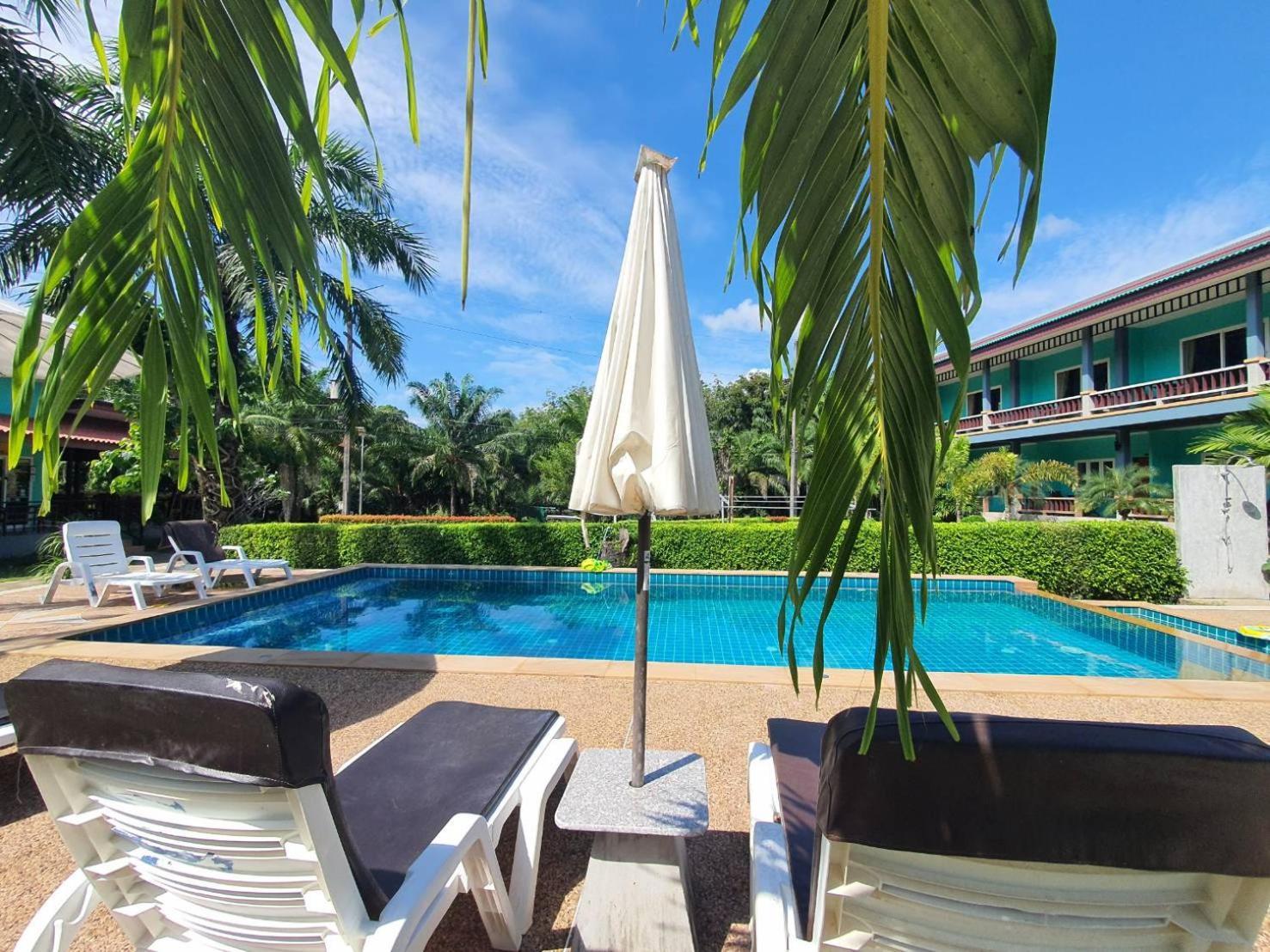 Tum Mai Kaew Lanta Resort Resort