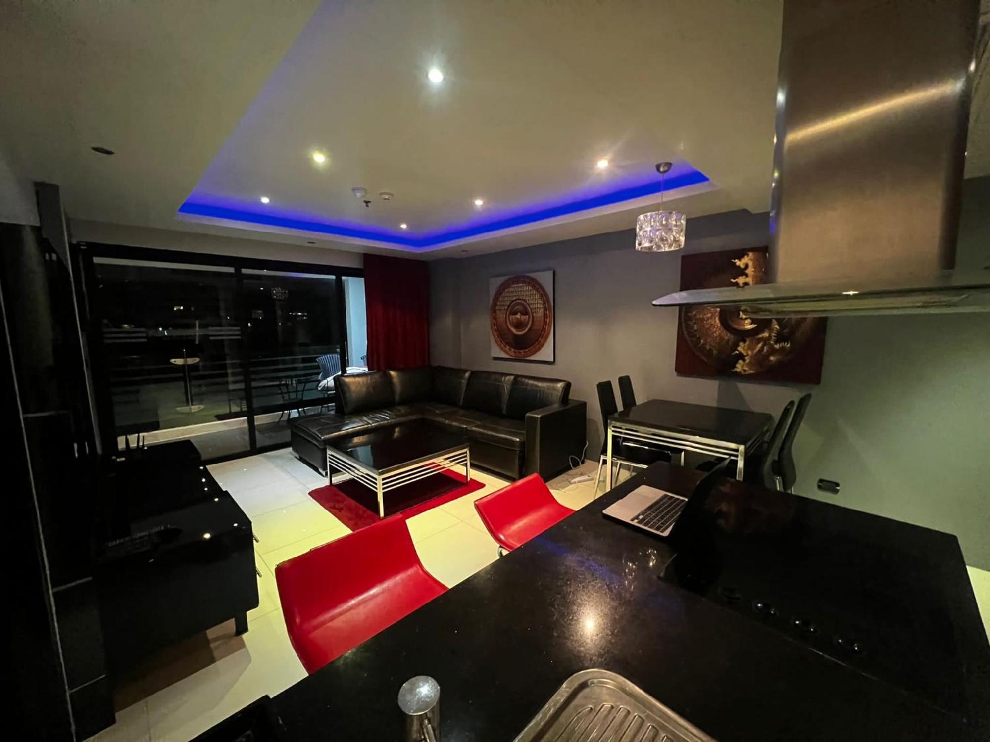 Apartment 306 Promotion Modern 1 Bedroom In Bangla Road With Private Jacuzzi & Roof Pool *