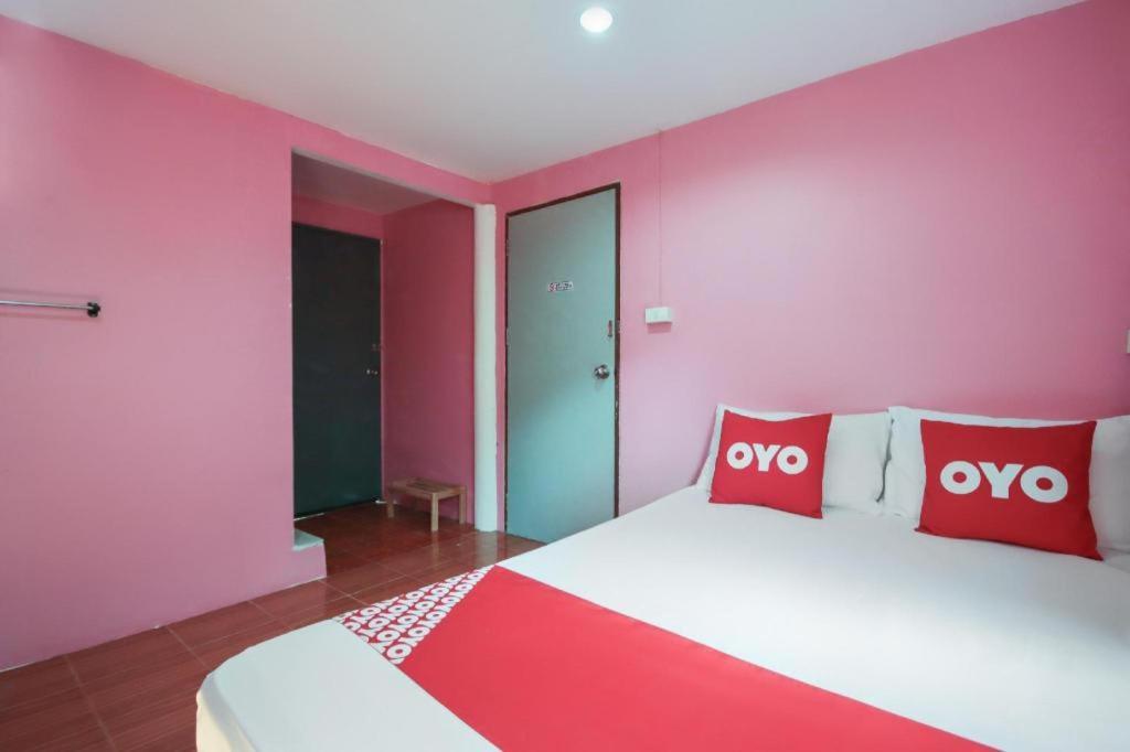 Oyo 1163 Eden Hotel Phuket