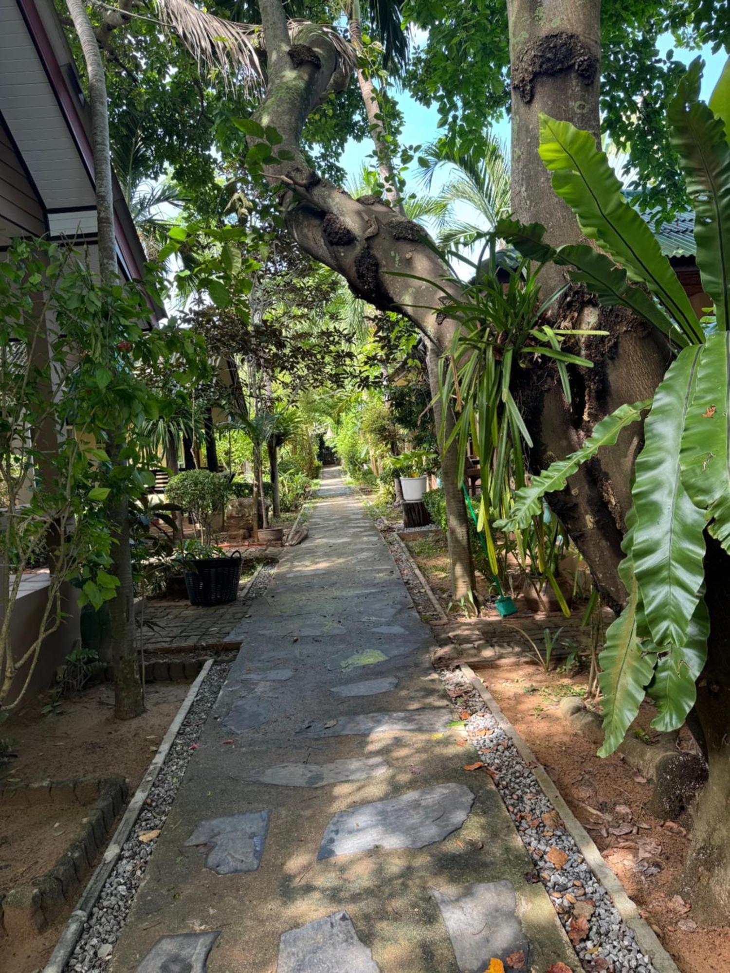 Lanta Riviera Resort 3*