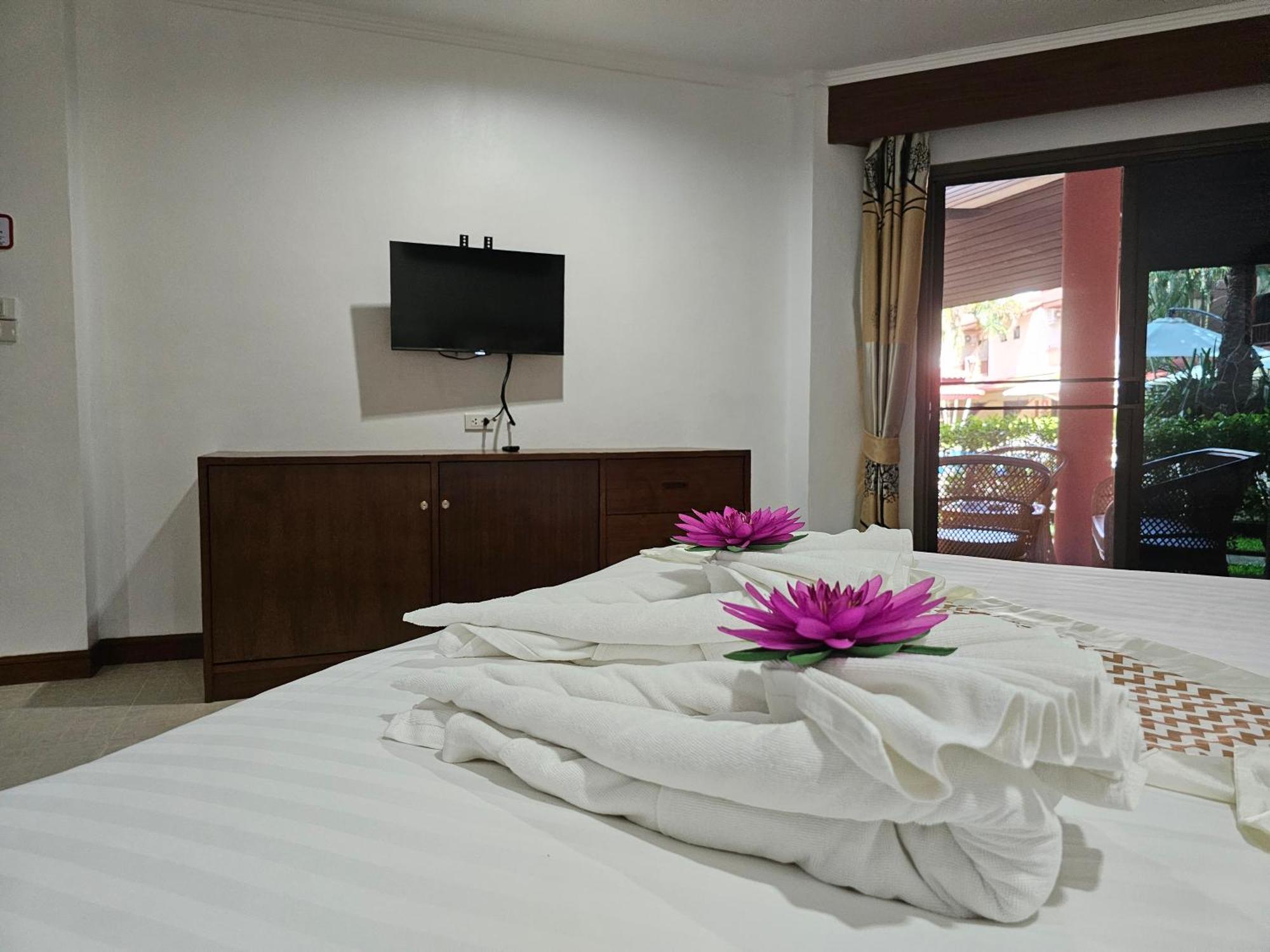 Apartment Sai Rougn Patong