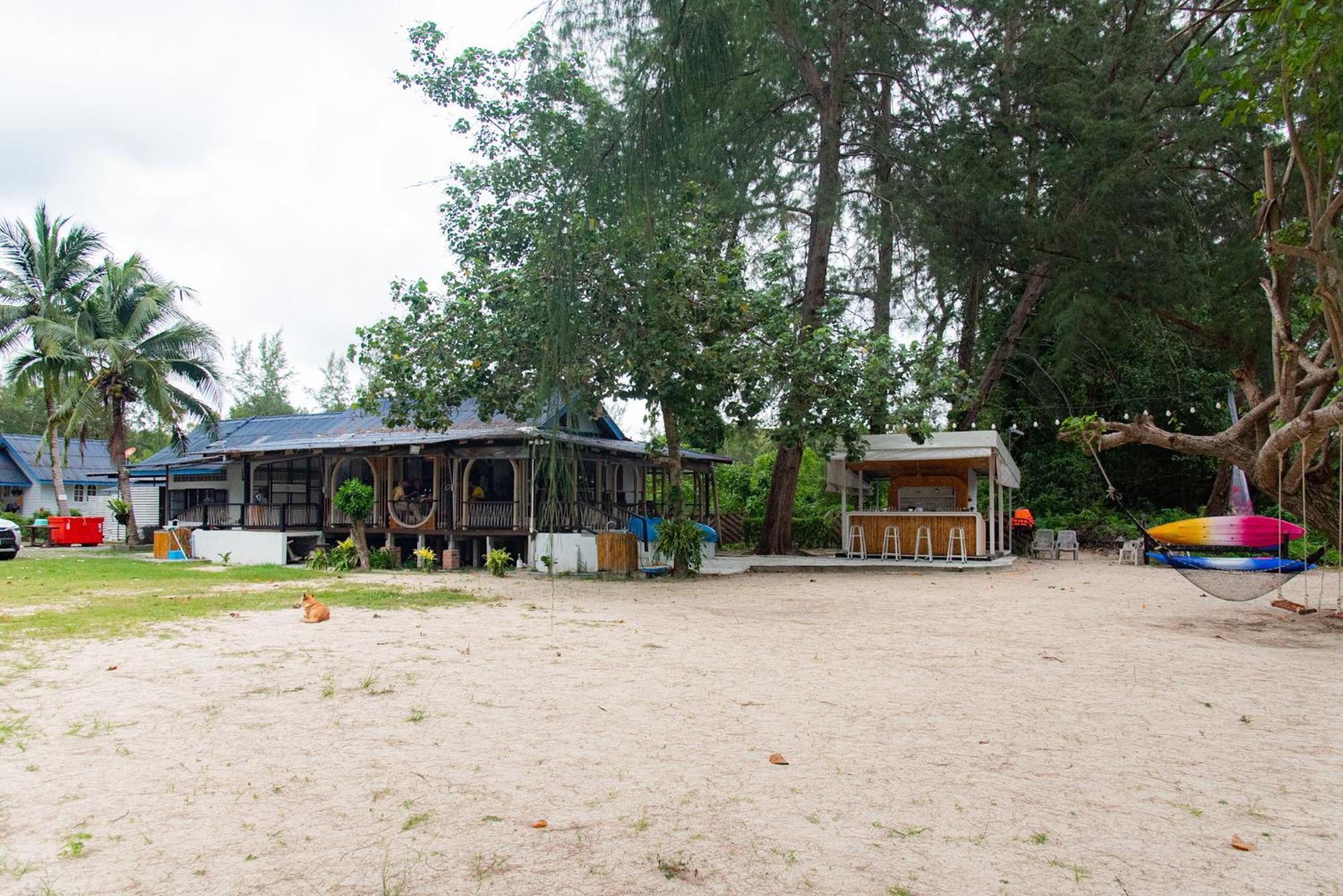 Pan Beachfront Krabi Resort 3*