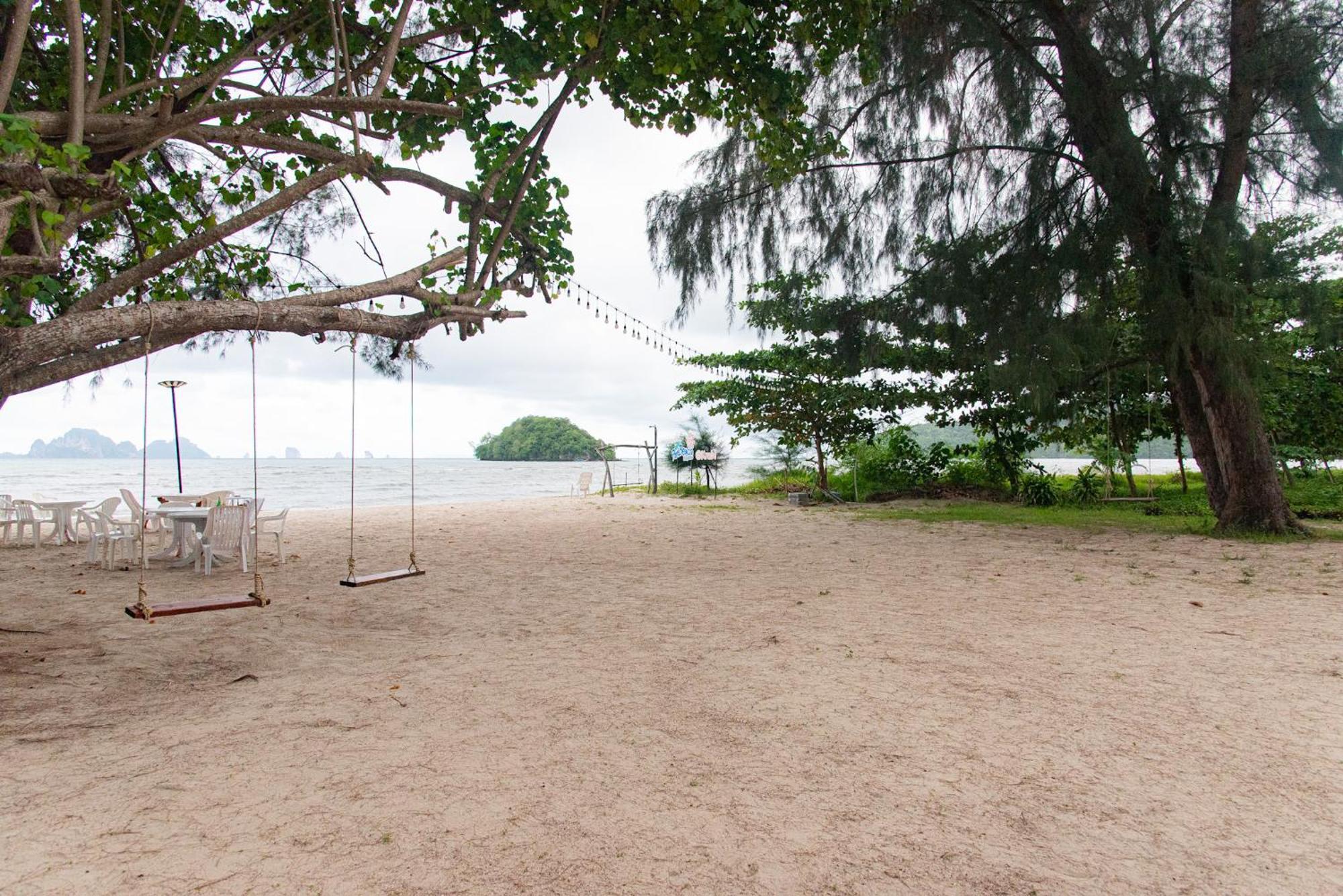 Pan Beachfront Krabi Resort 3*