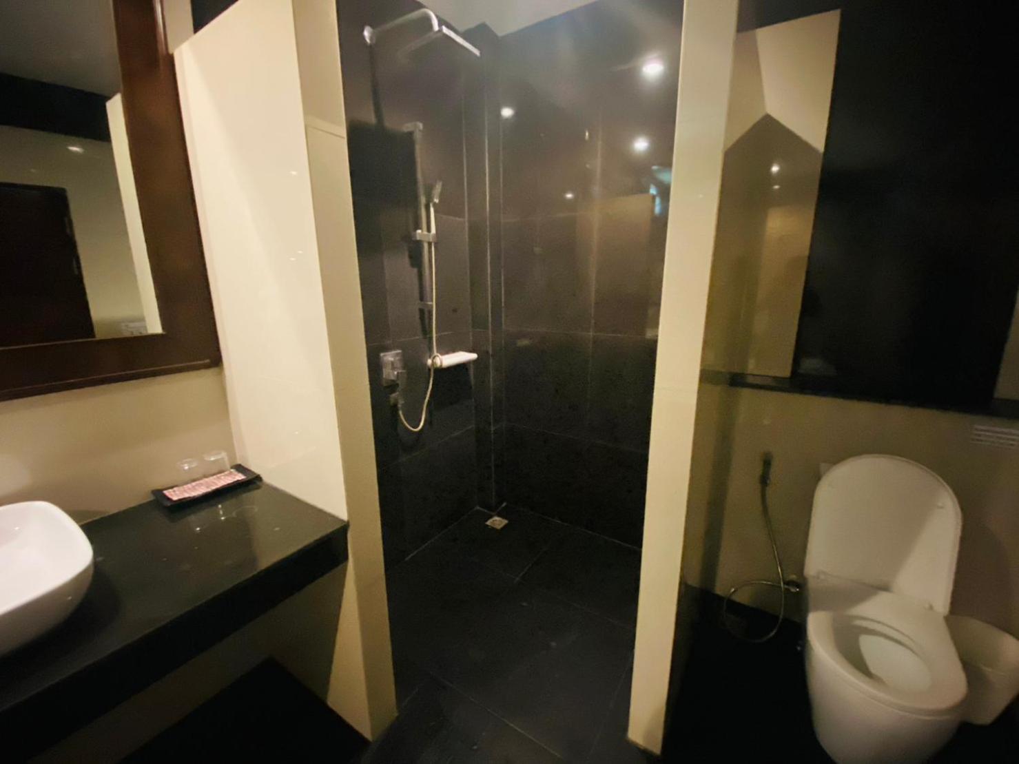 Hotel At Lanta 4*
